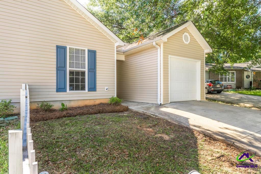 5 Pine Shadow Court