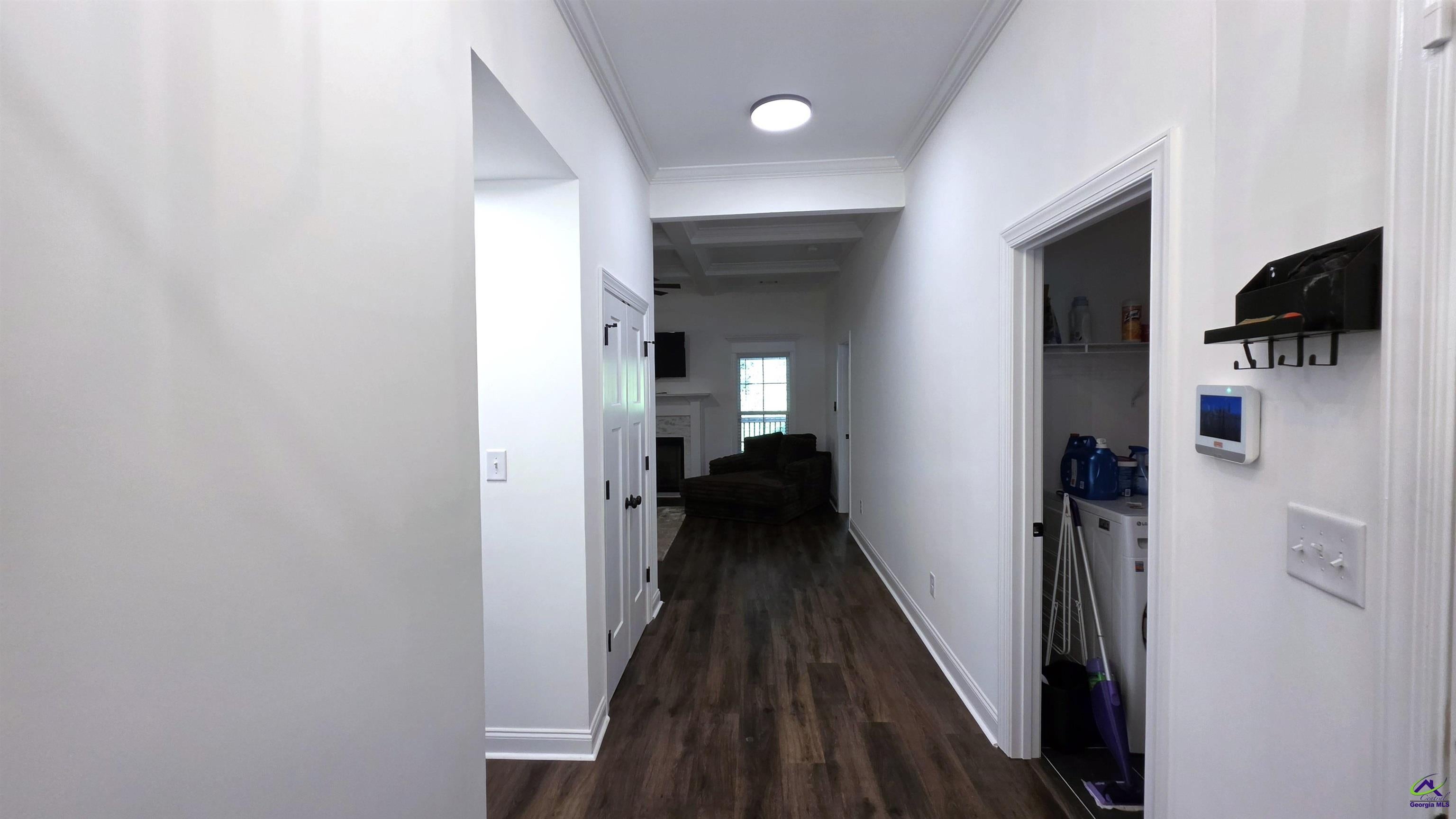 111 Hampton Chase