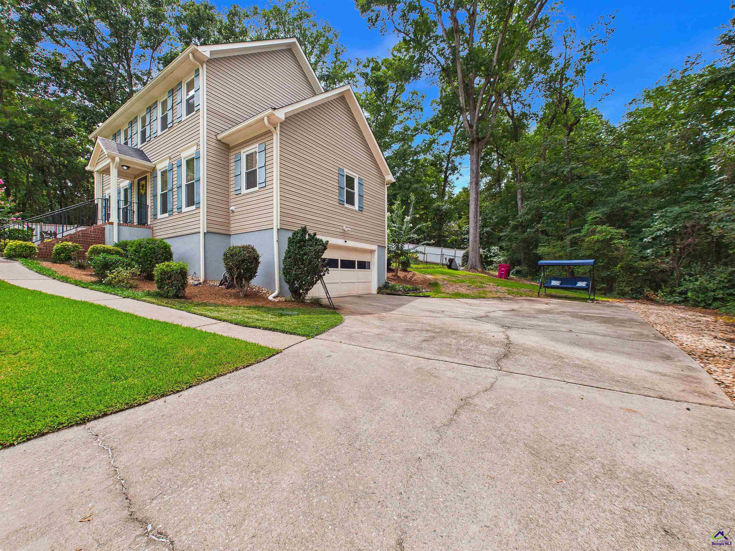 125 Rivoli Oaks Circle