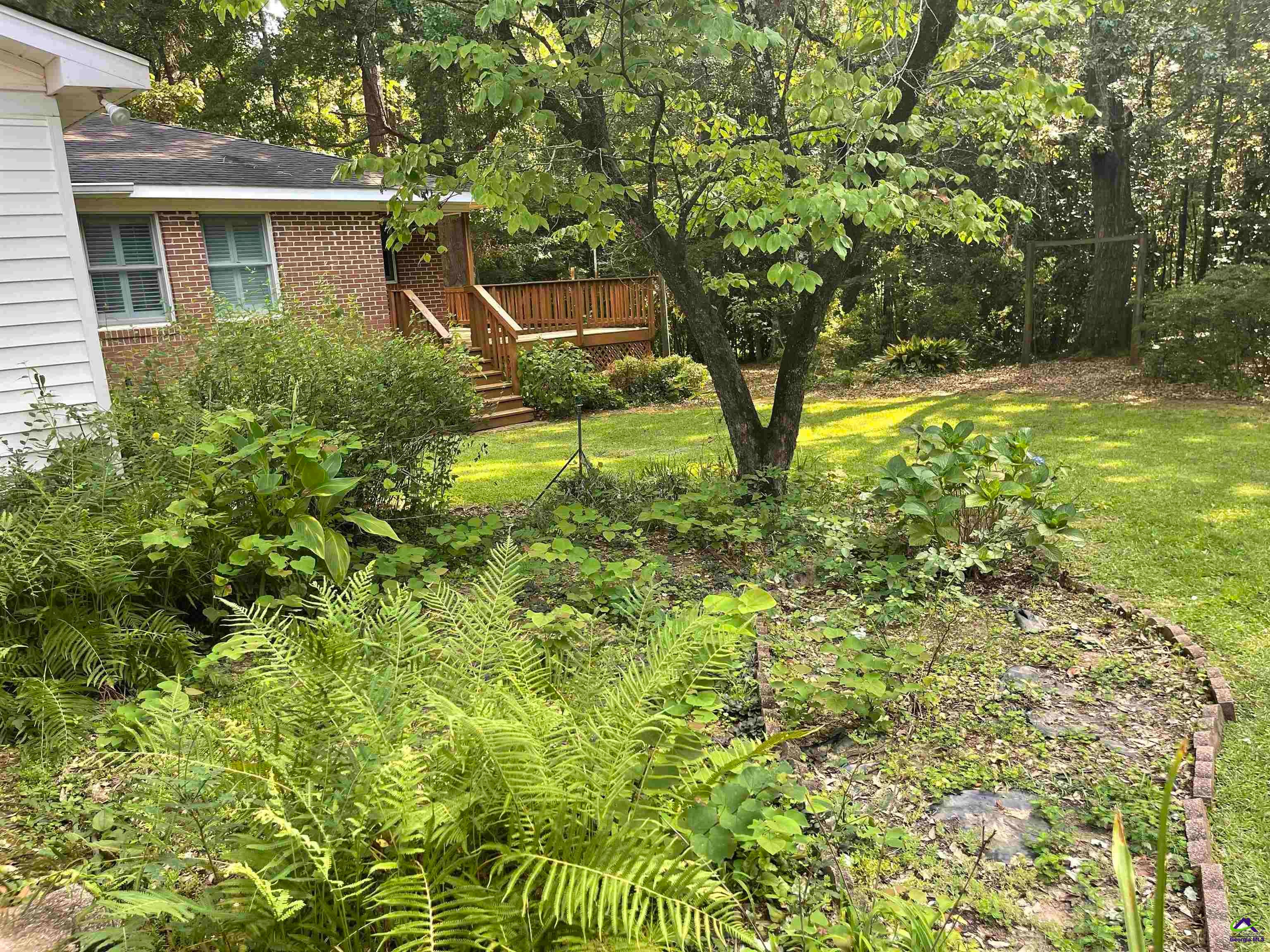 866 Warwick Drive