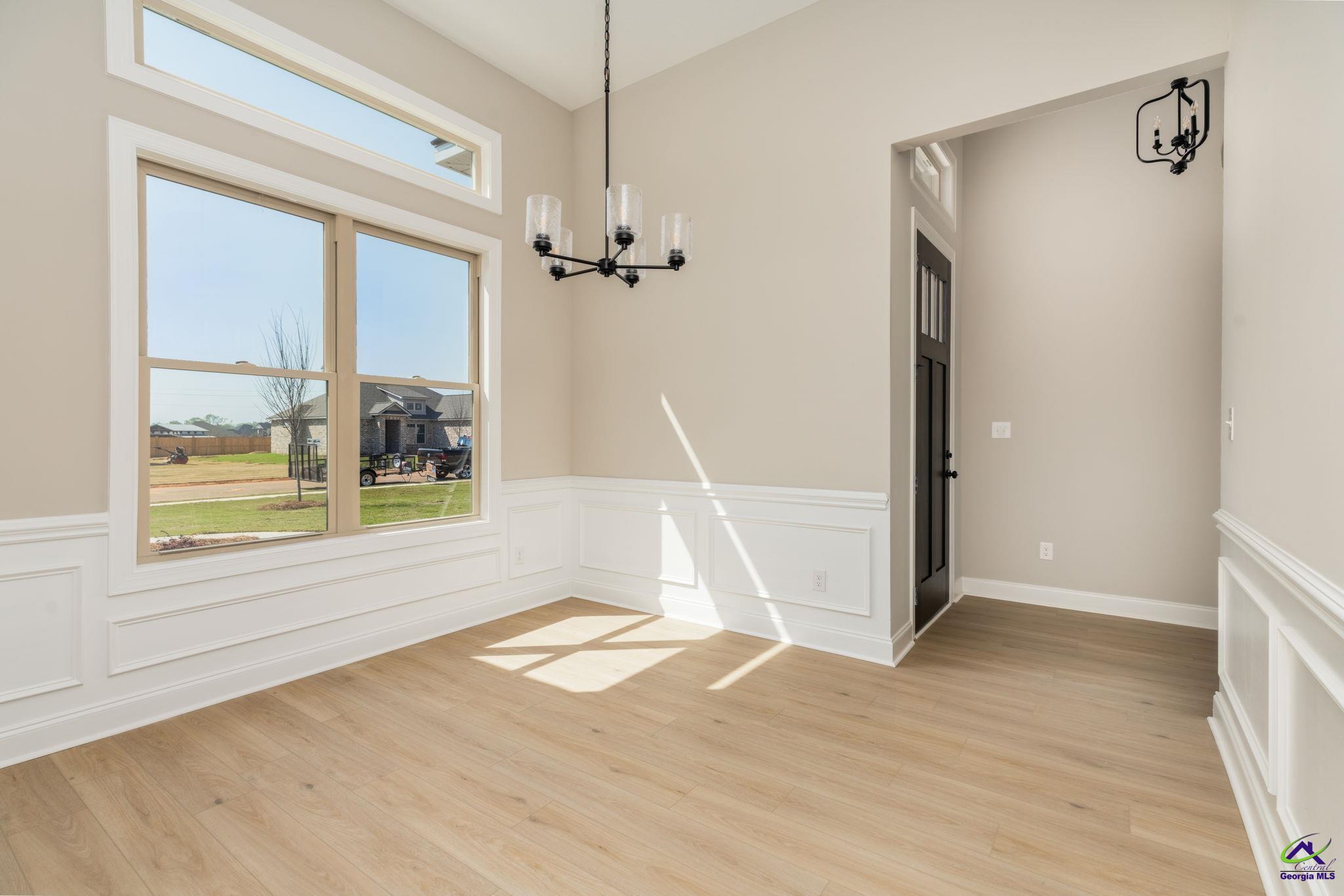 207 Farmland Circle