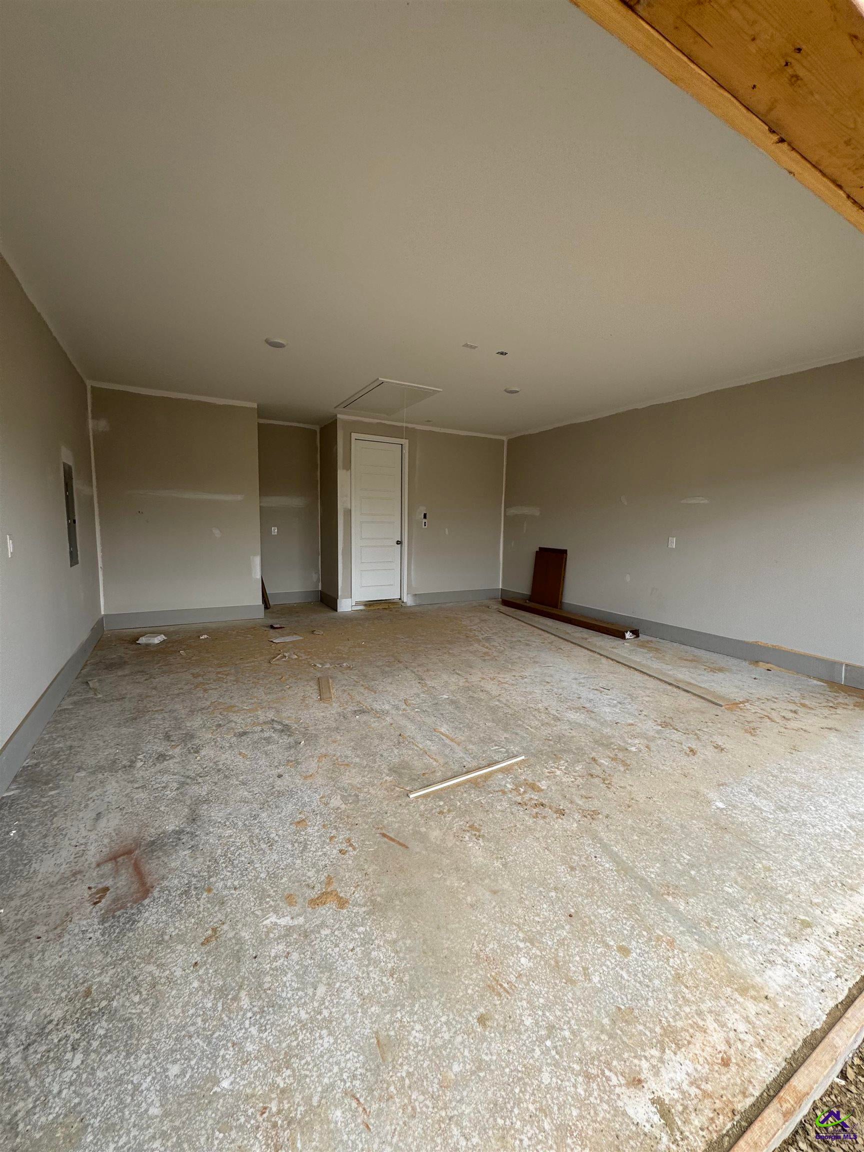 219 Farmland Circle