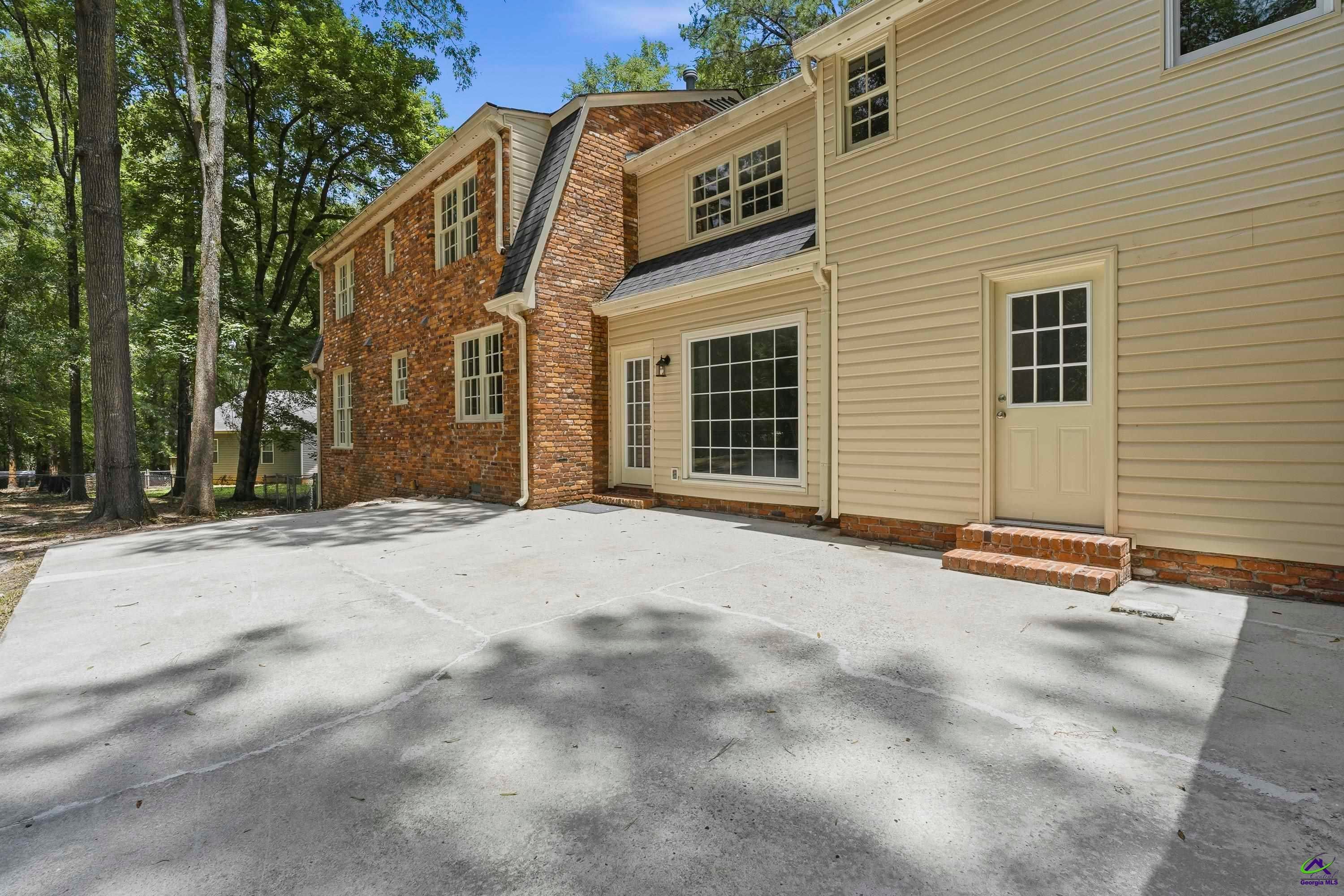 148 Lullworth Cove