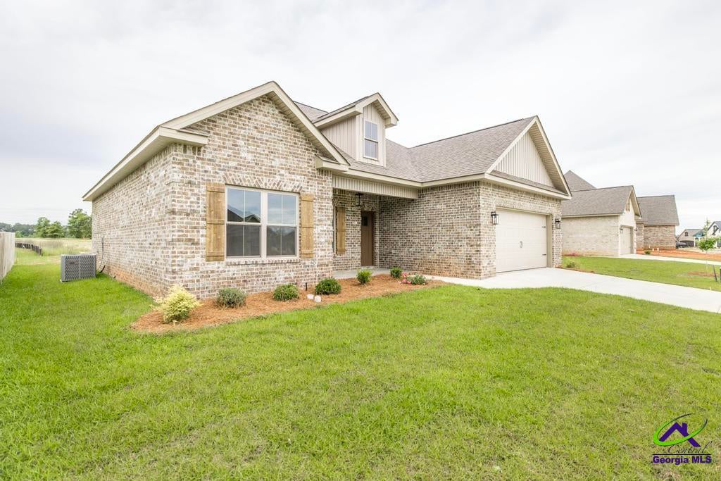302 Willowbrook Lane