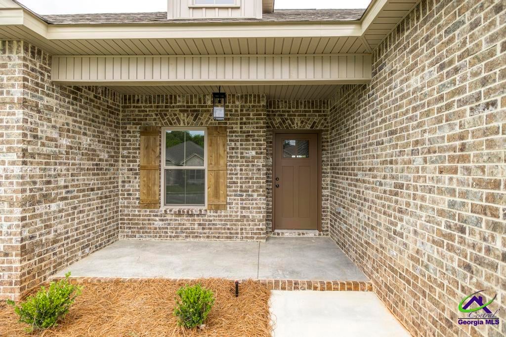 302 Willowbrook Lane