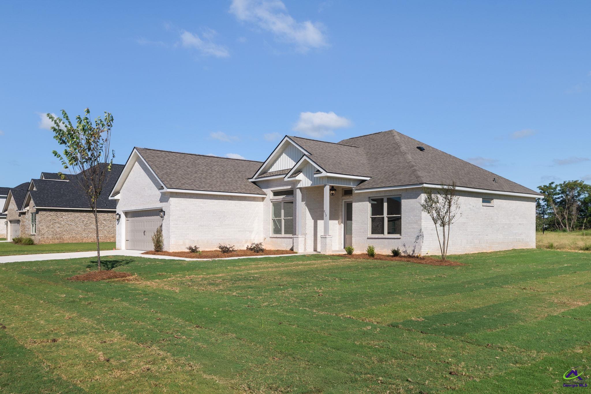 213 Farmland Circle
