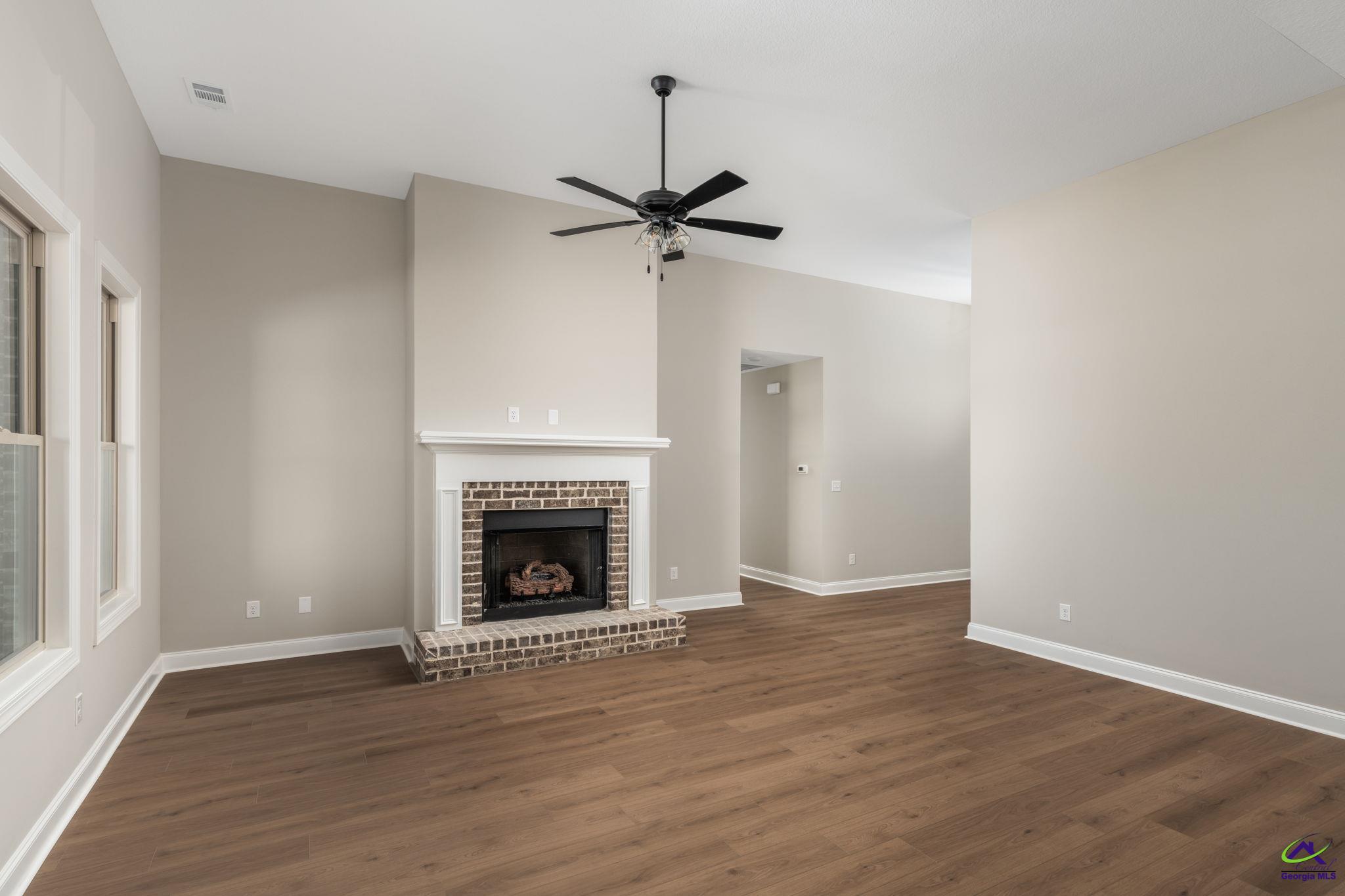 208 Farmland Circle