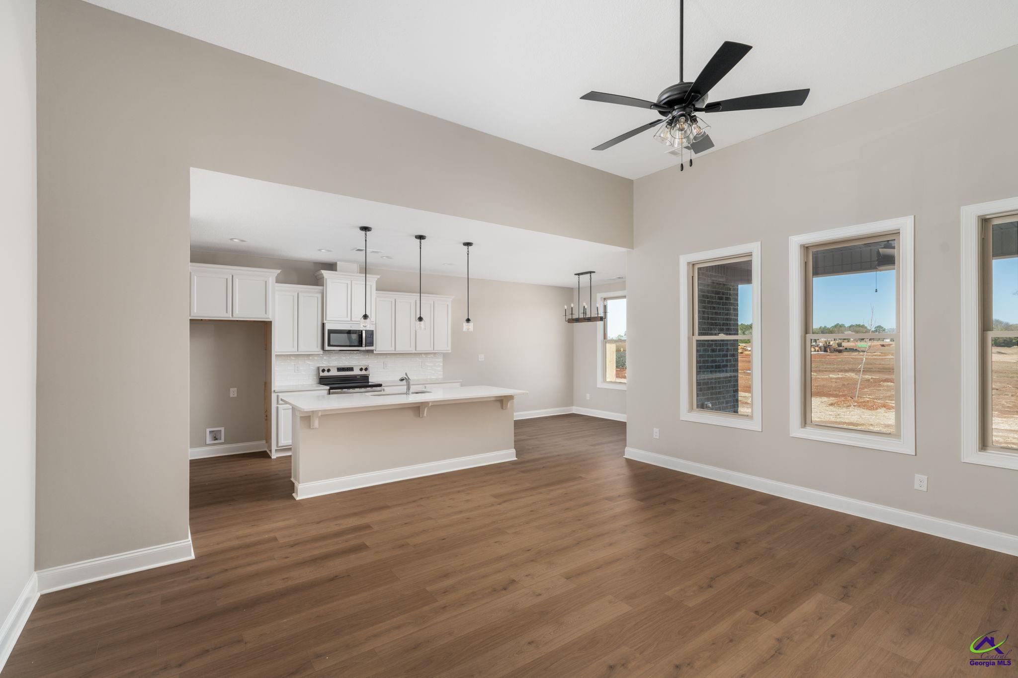 208 Farmland Circle