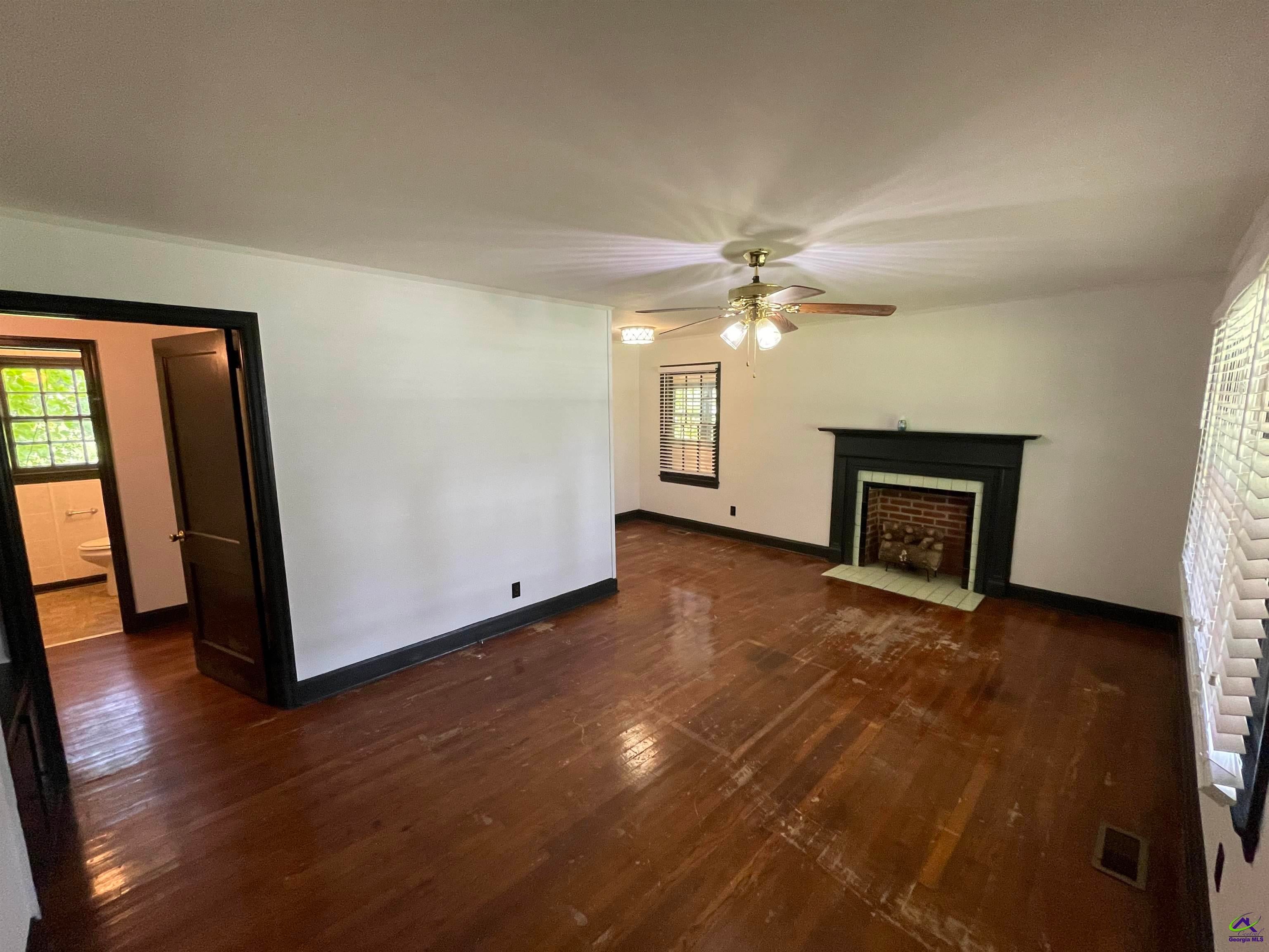110 W Peter Street