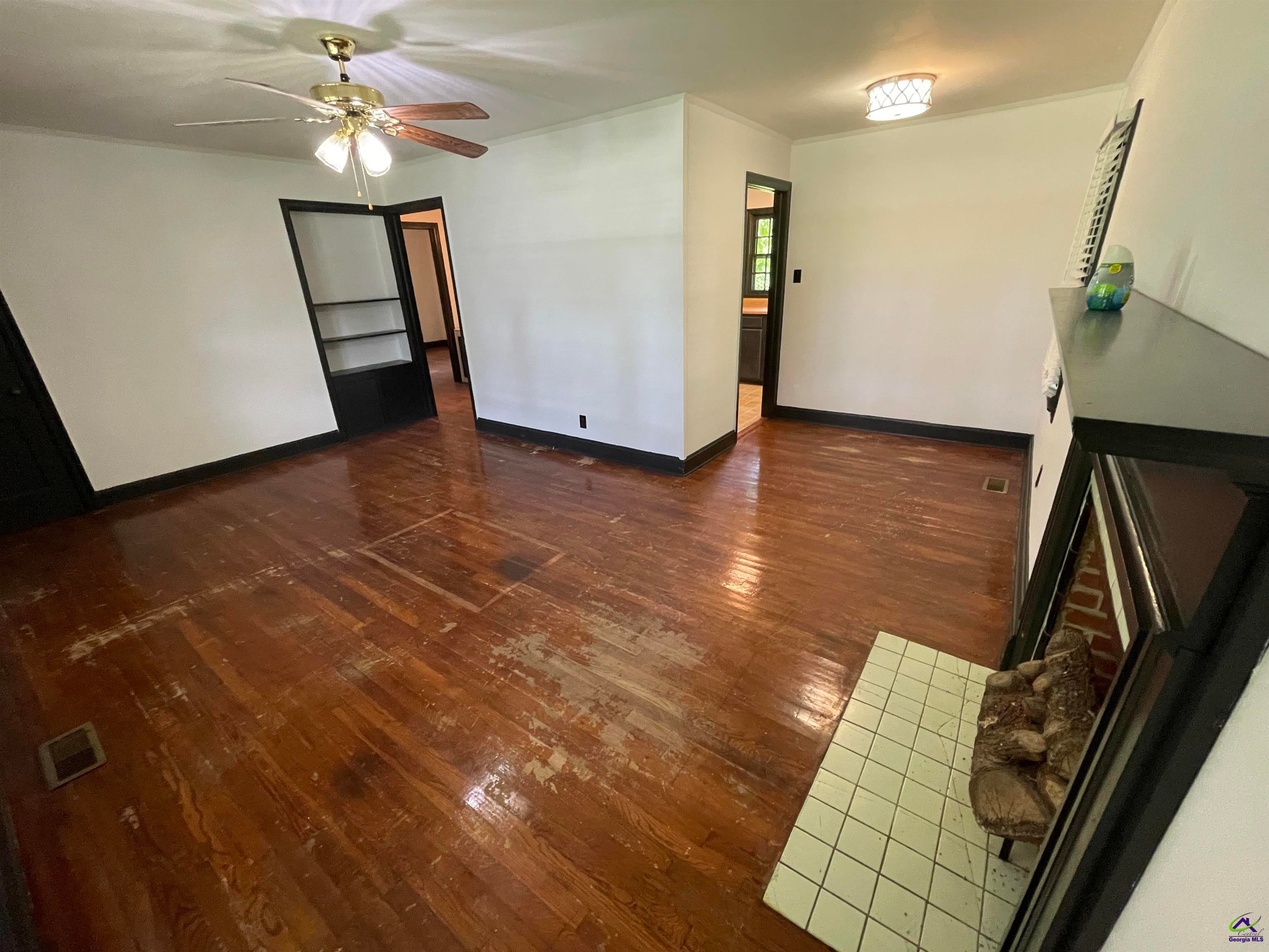 110 W Peter Street