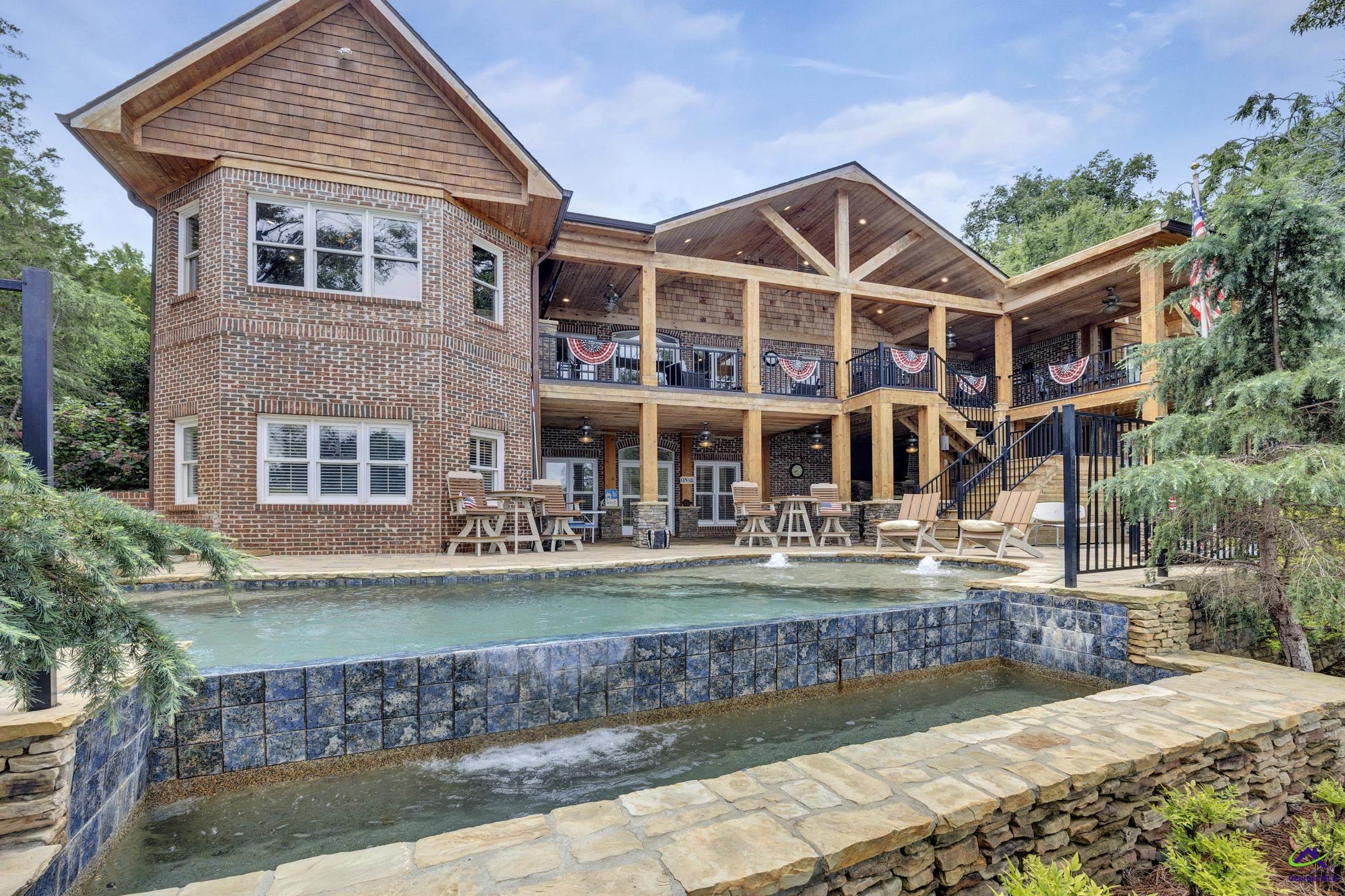 139 Lake Pines Circle