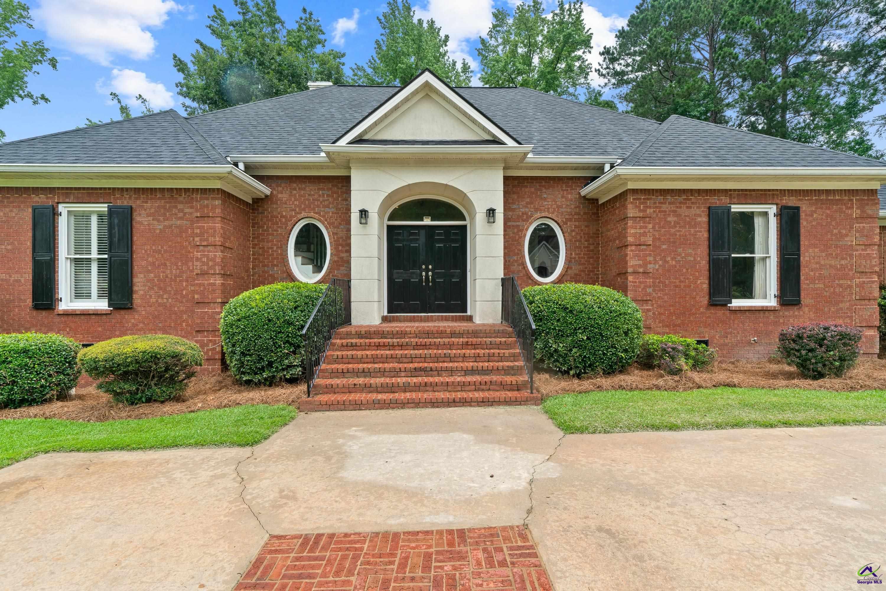 100 S Haven Court