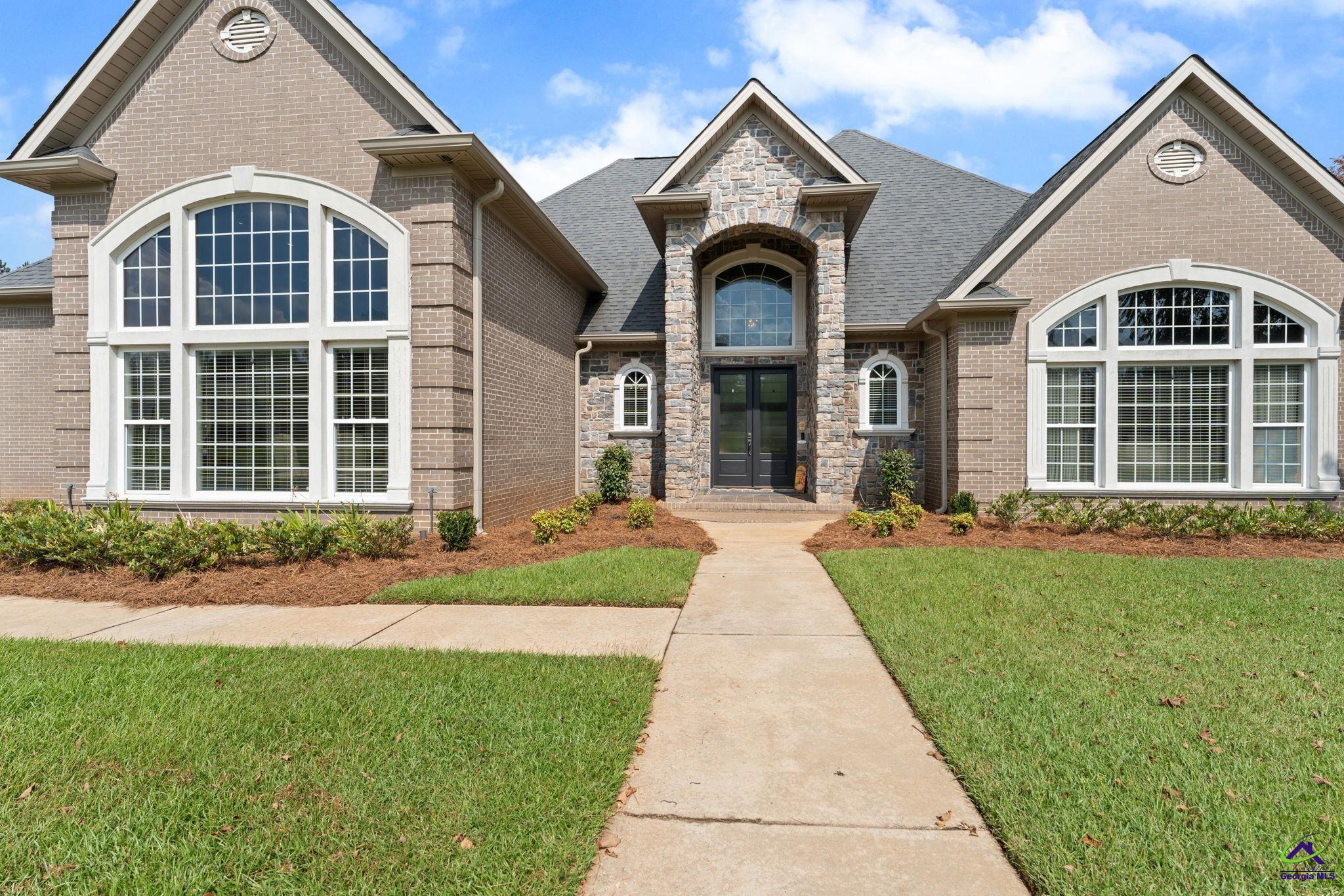 102 Country Court