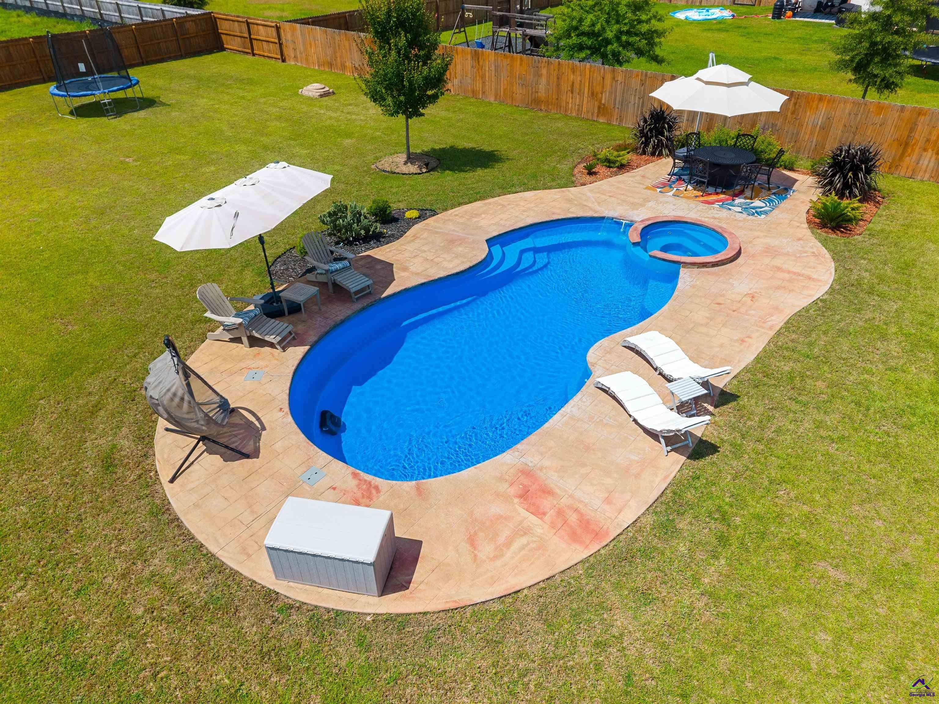102 Planters Ridge Trail