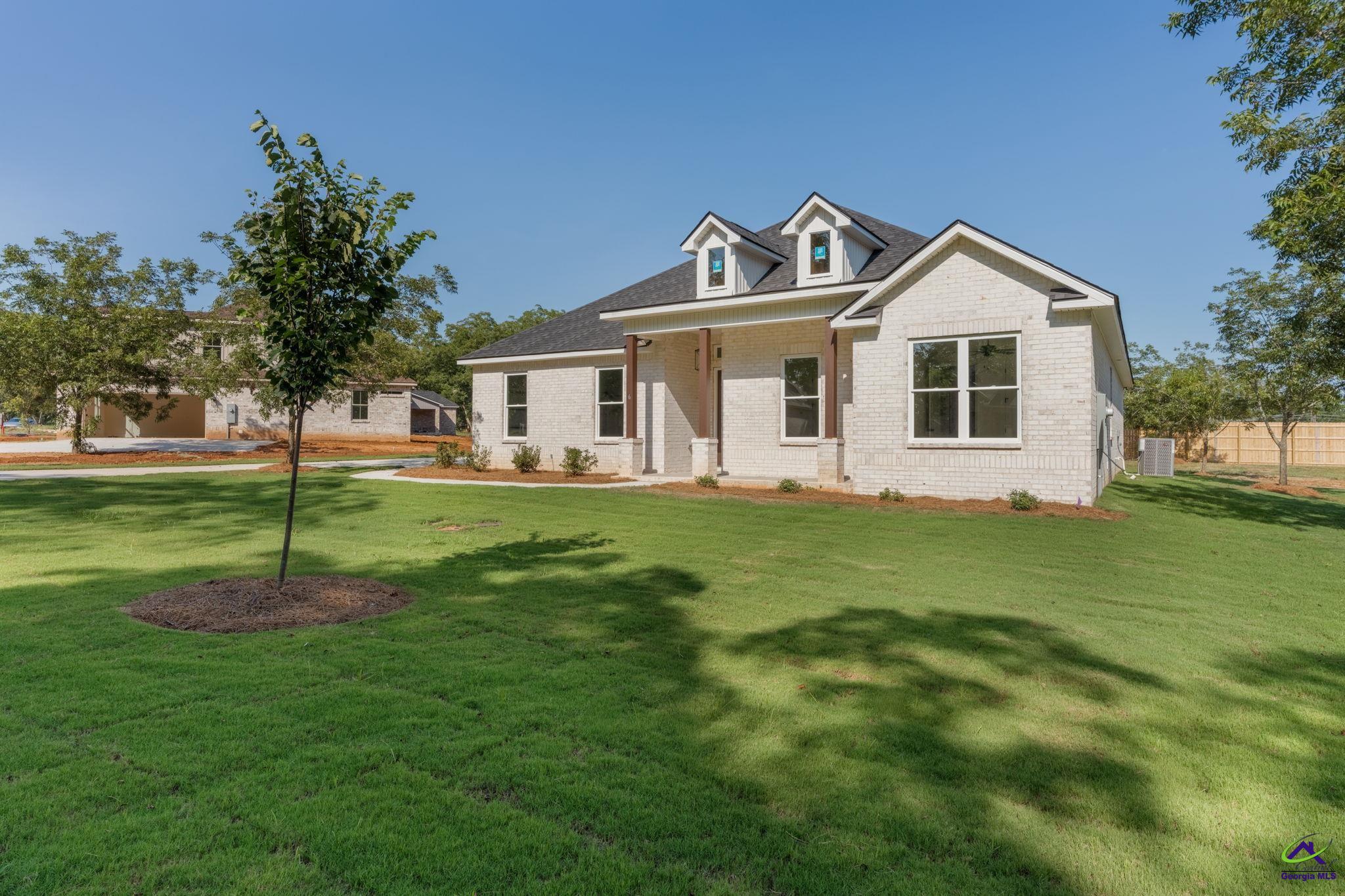6 Pleasant Oaks Drive
