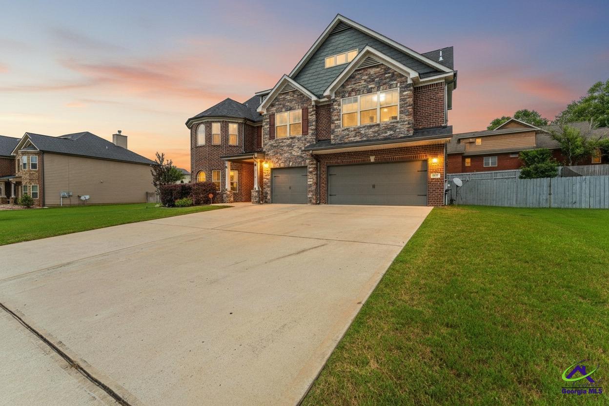 606 Shoshone Circle