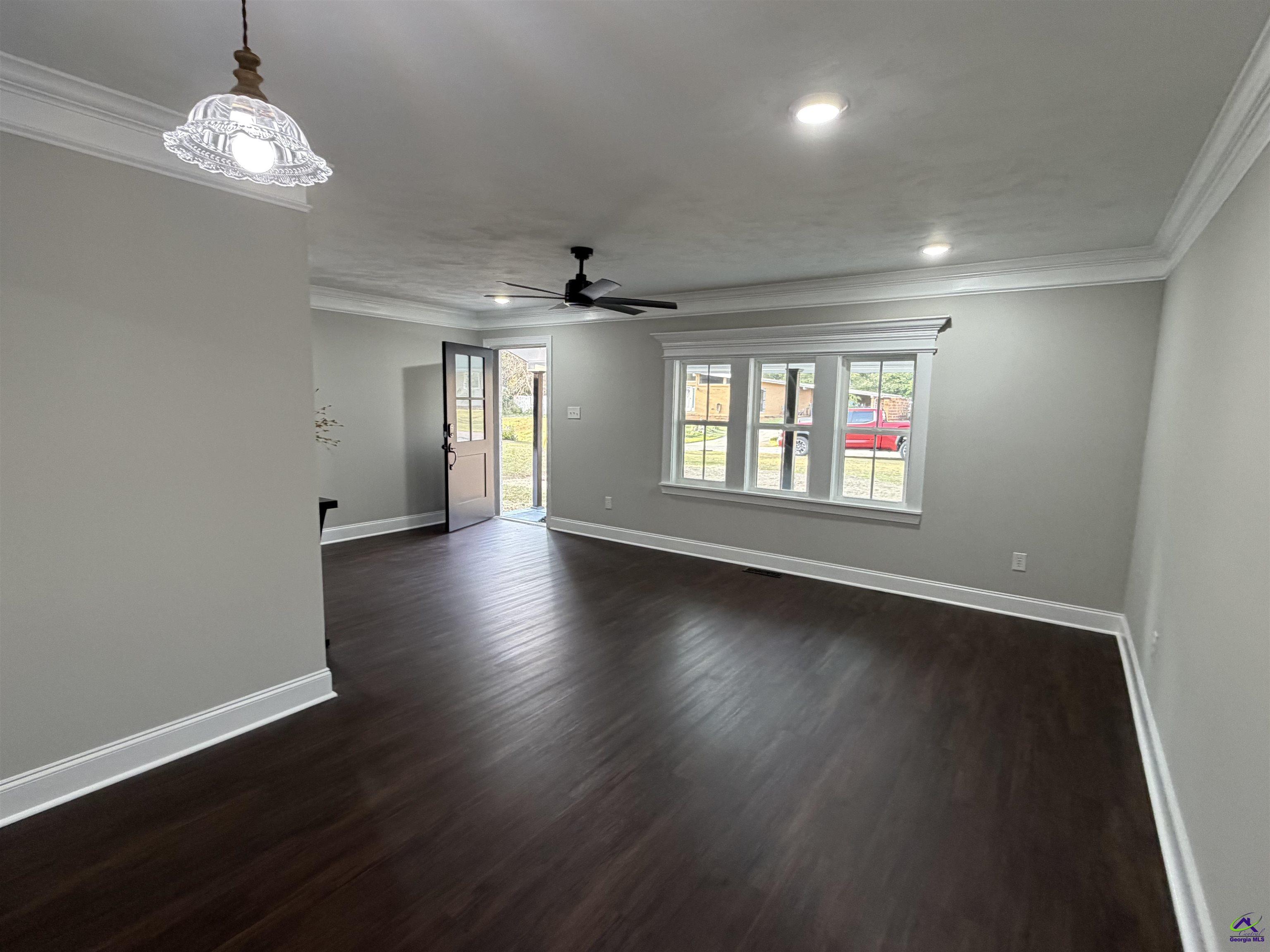 106 Crestwood Road