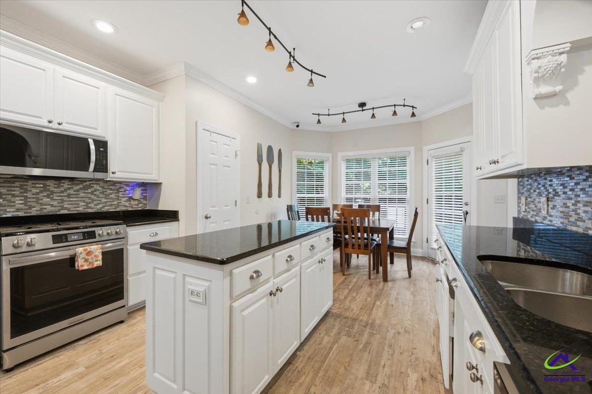 15 Wadley Station