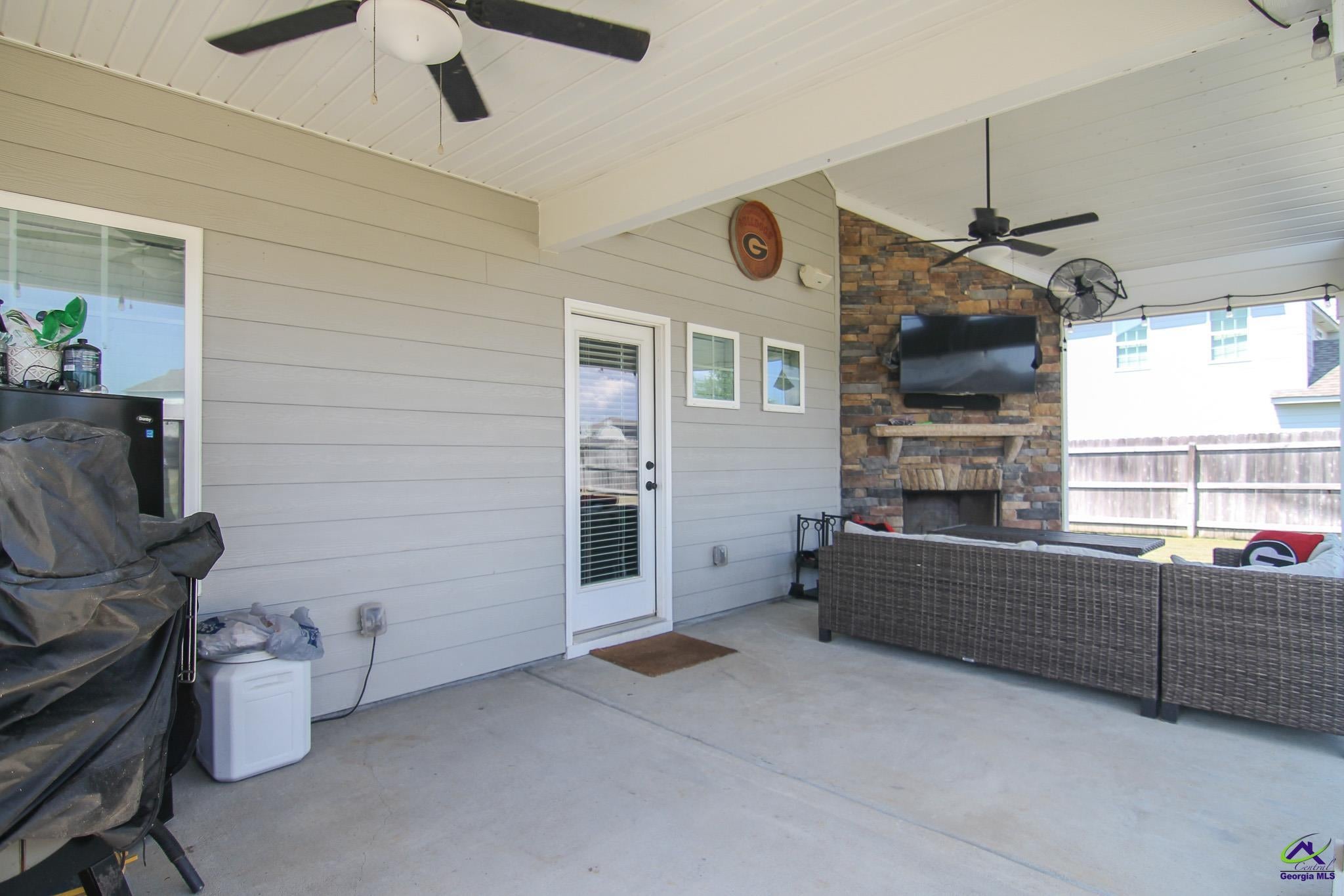 208 Pearl Moss Lane