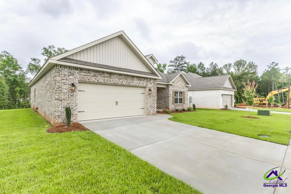 512 Bristleleaf Path