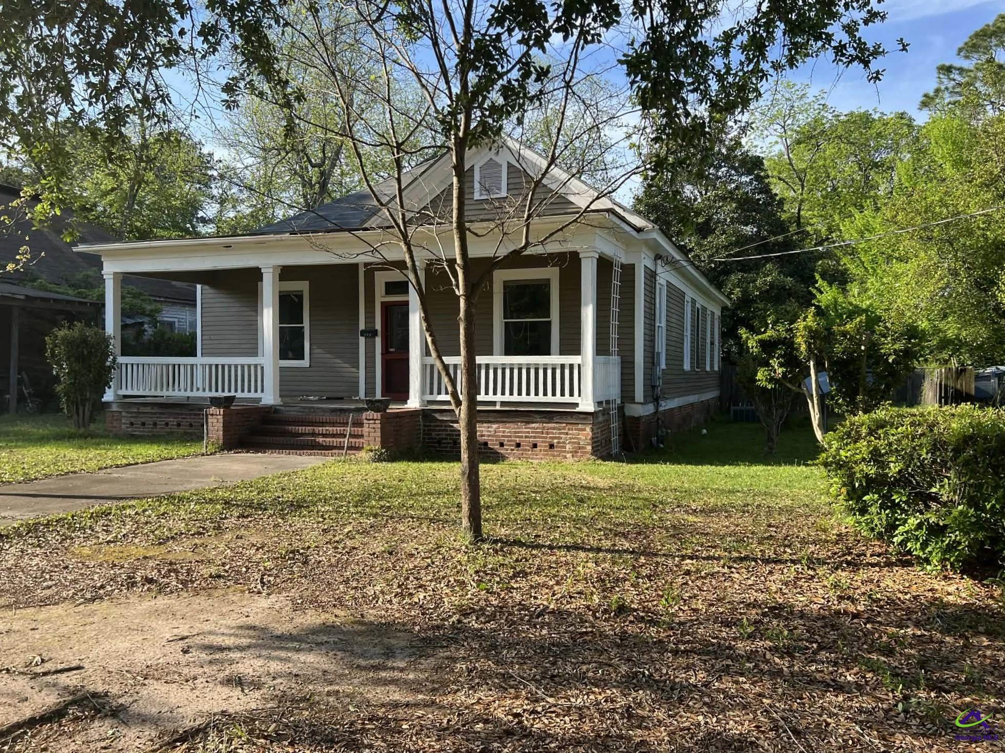 302 Persons Street