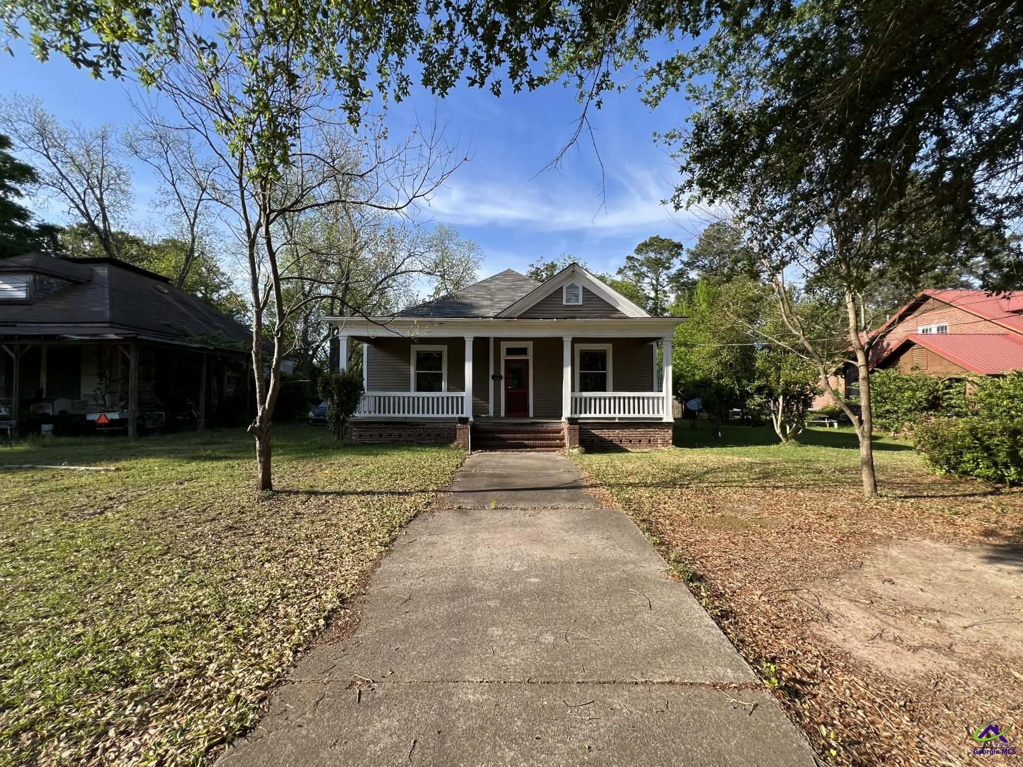 302 Persons Street