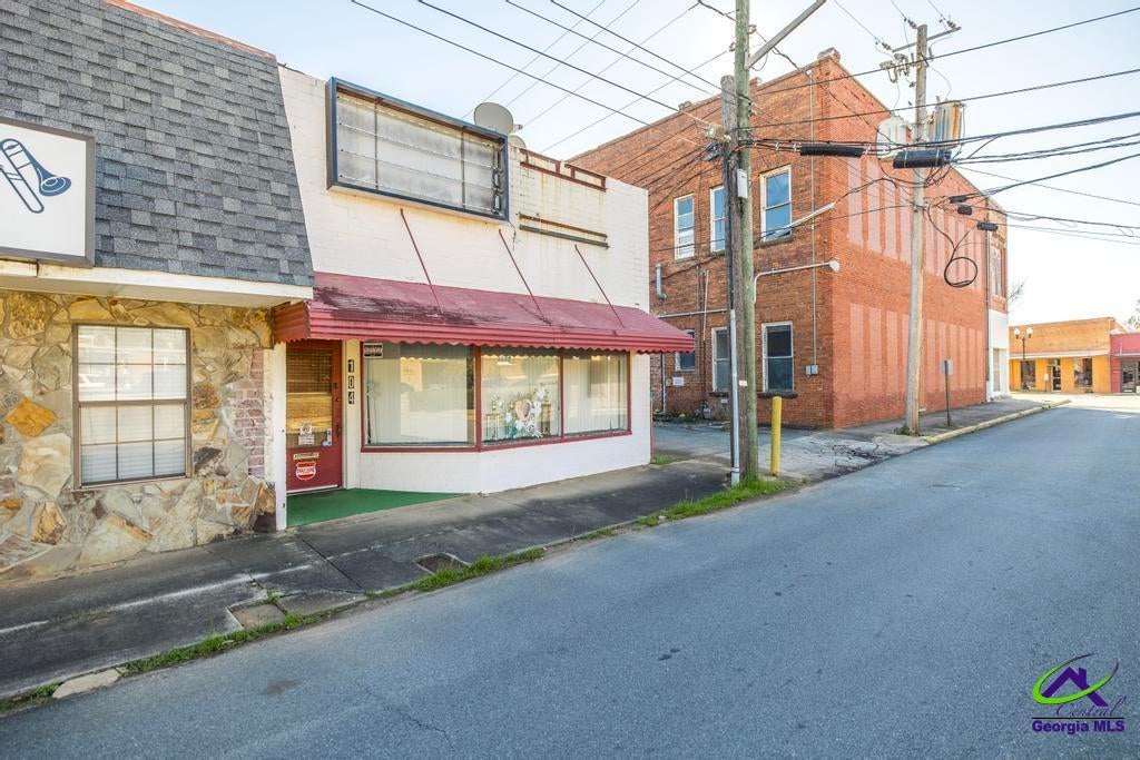 104 Anderson Avenue