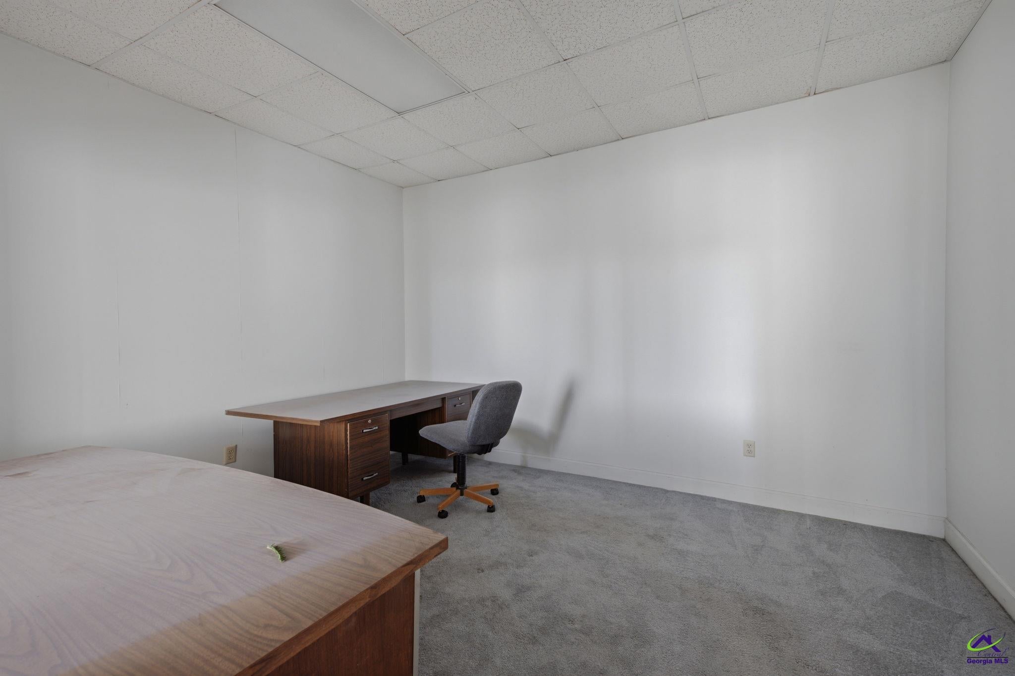 217 S Commercial Circle