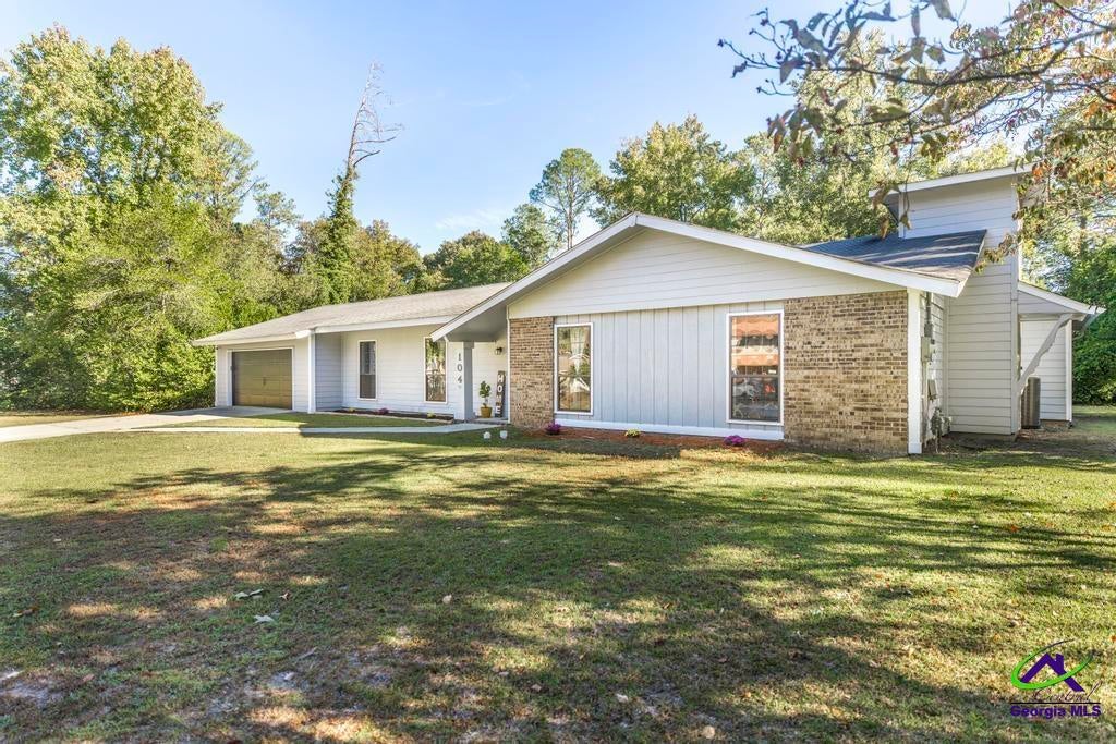 104 Fox Glen Drive