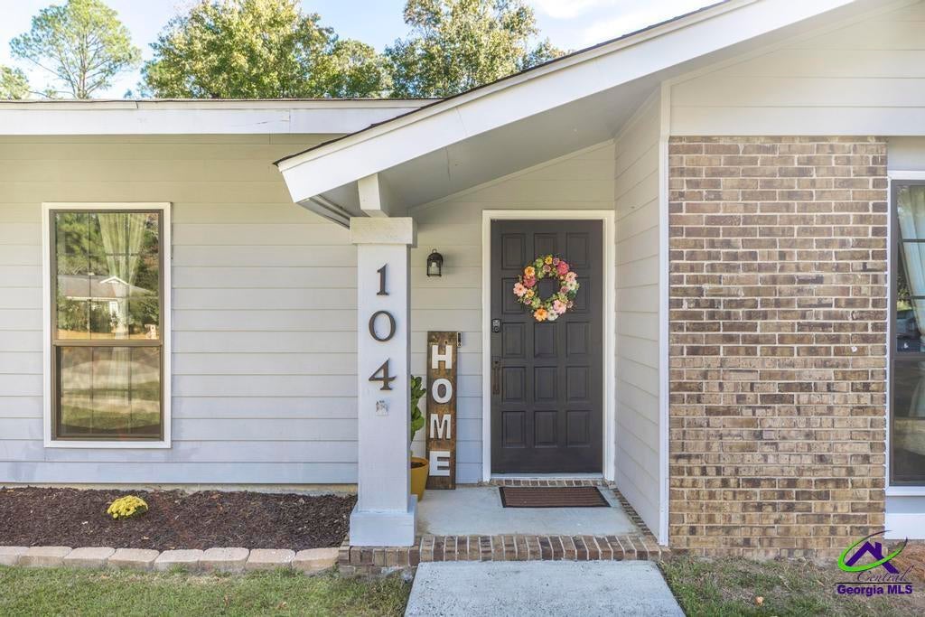 104 Fox Glen Drive