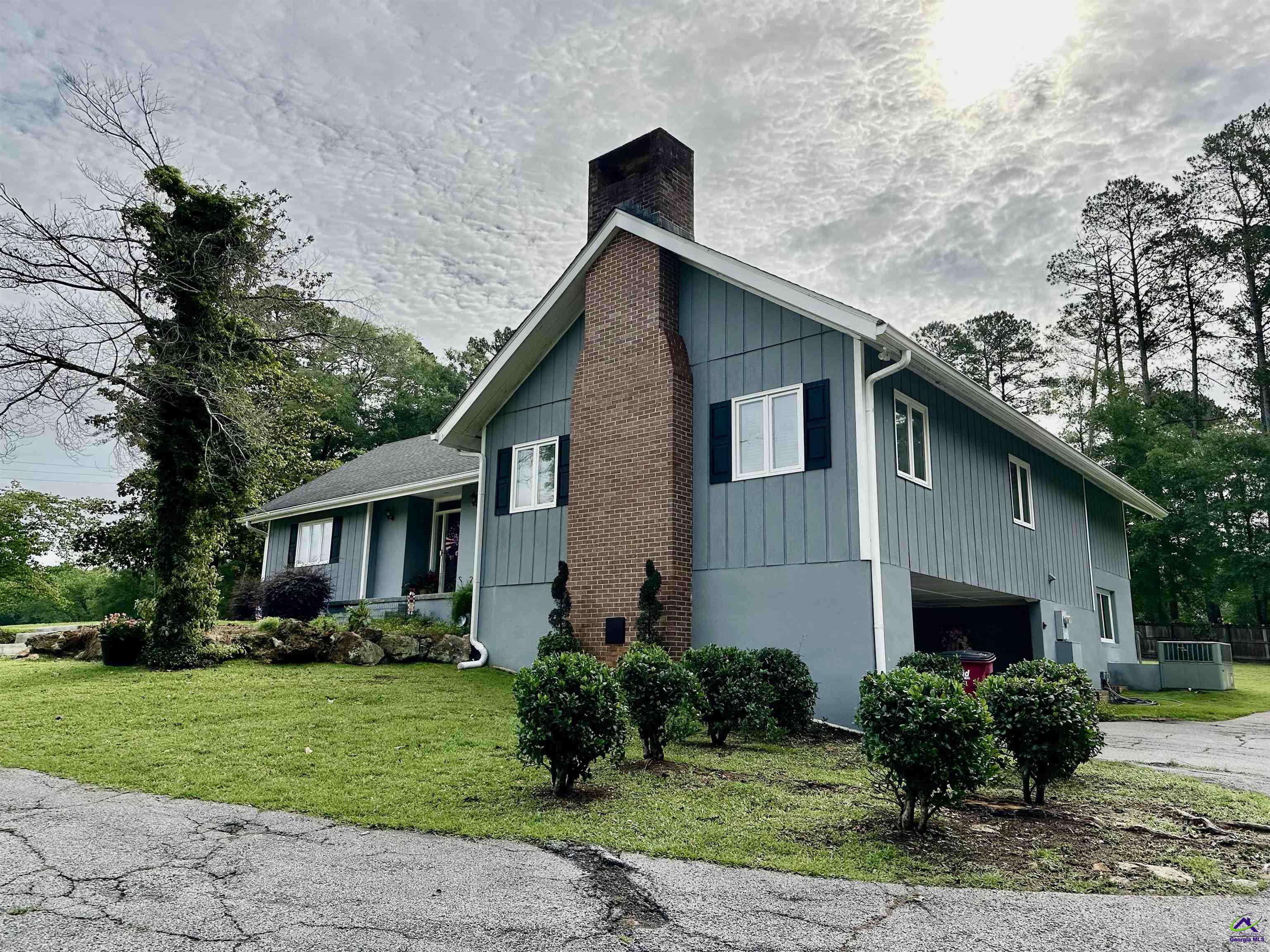 71 Mansfield Drive