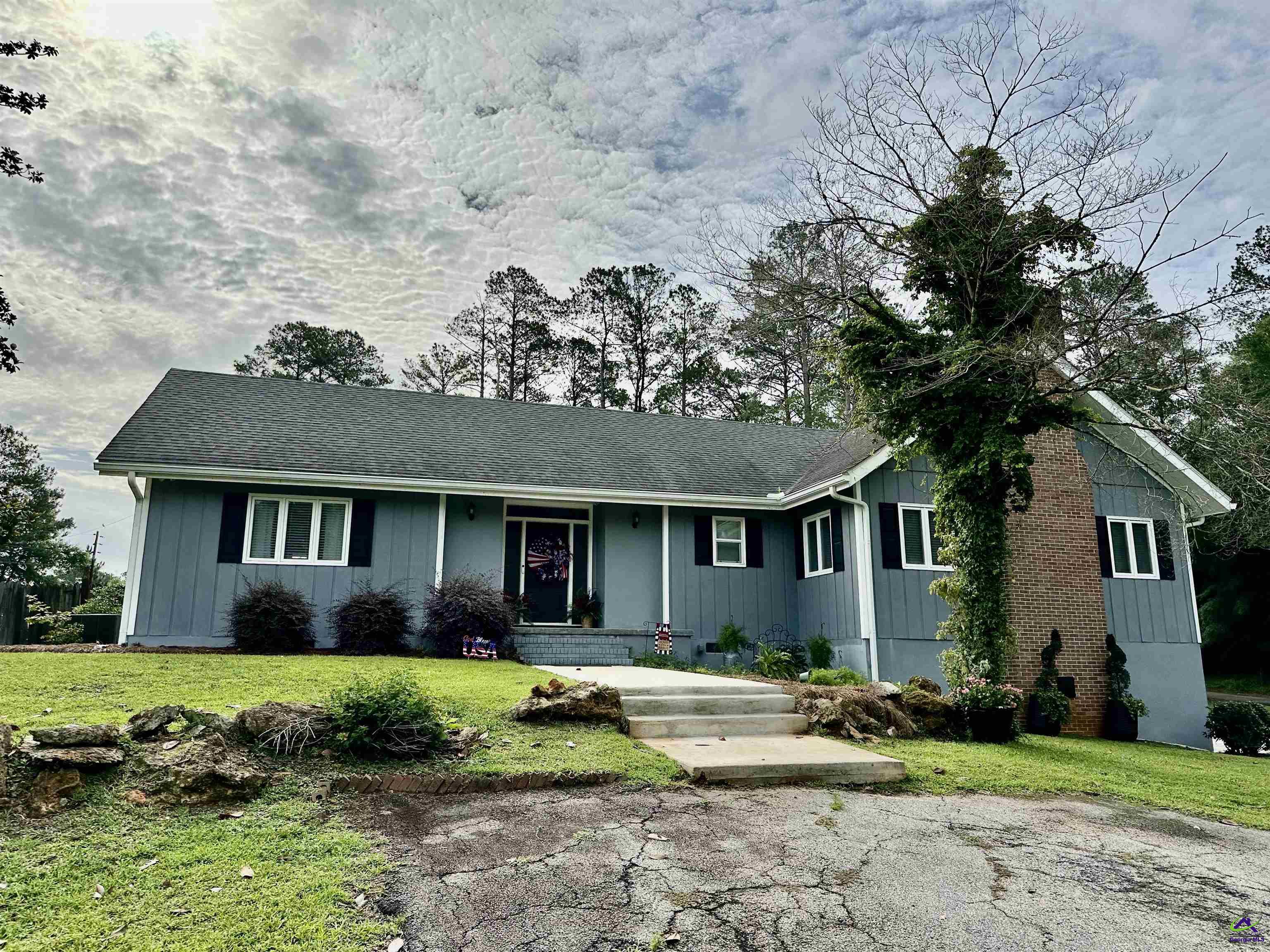 71 Mansfield Drive