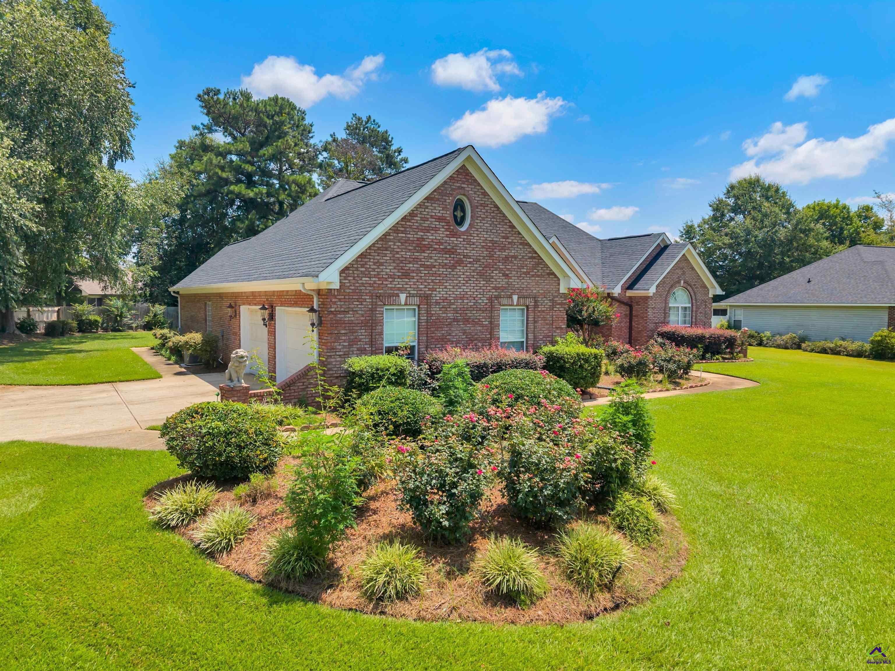 206 North Hampton Place