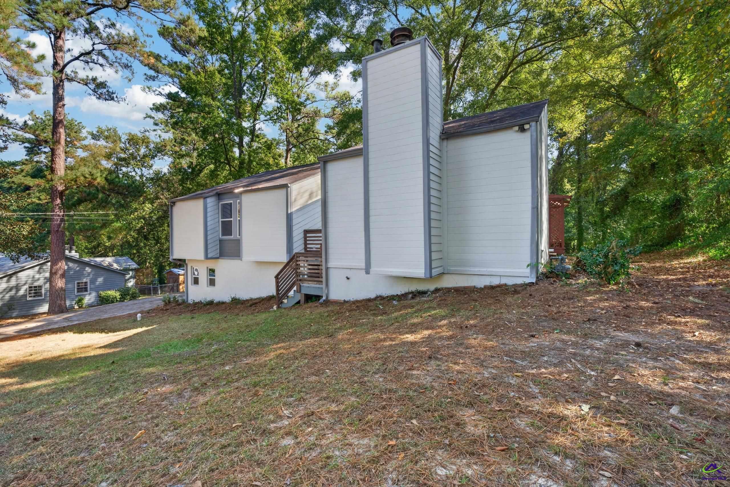 555 Glencove Drive