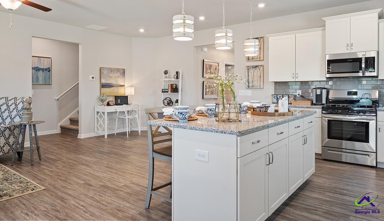 230 Shantz Way