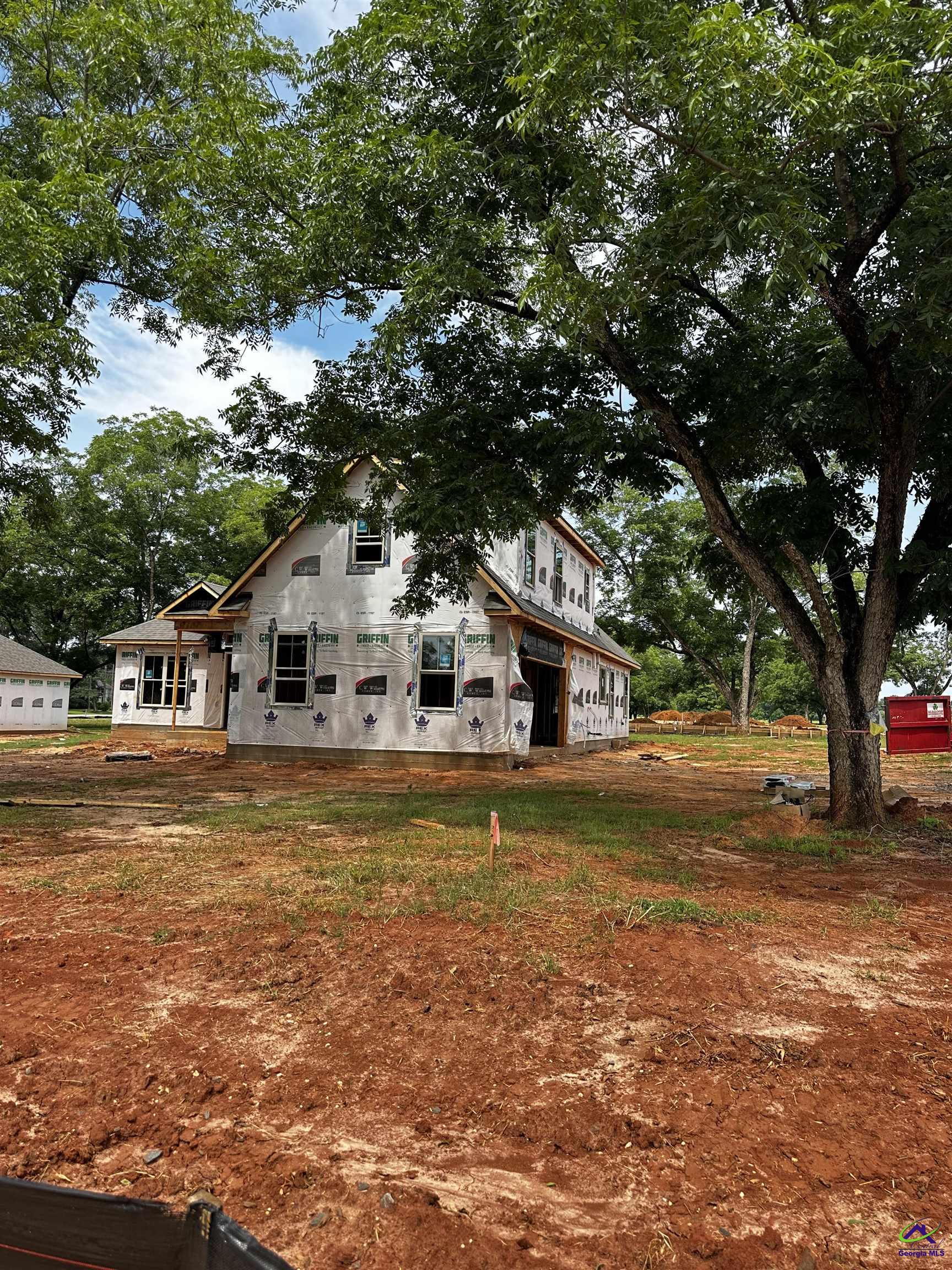 7 Pleasant Oaks Drive