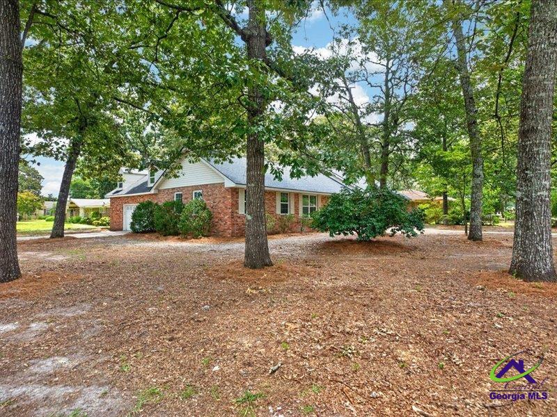216 Ridgeland Drive