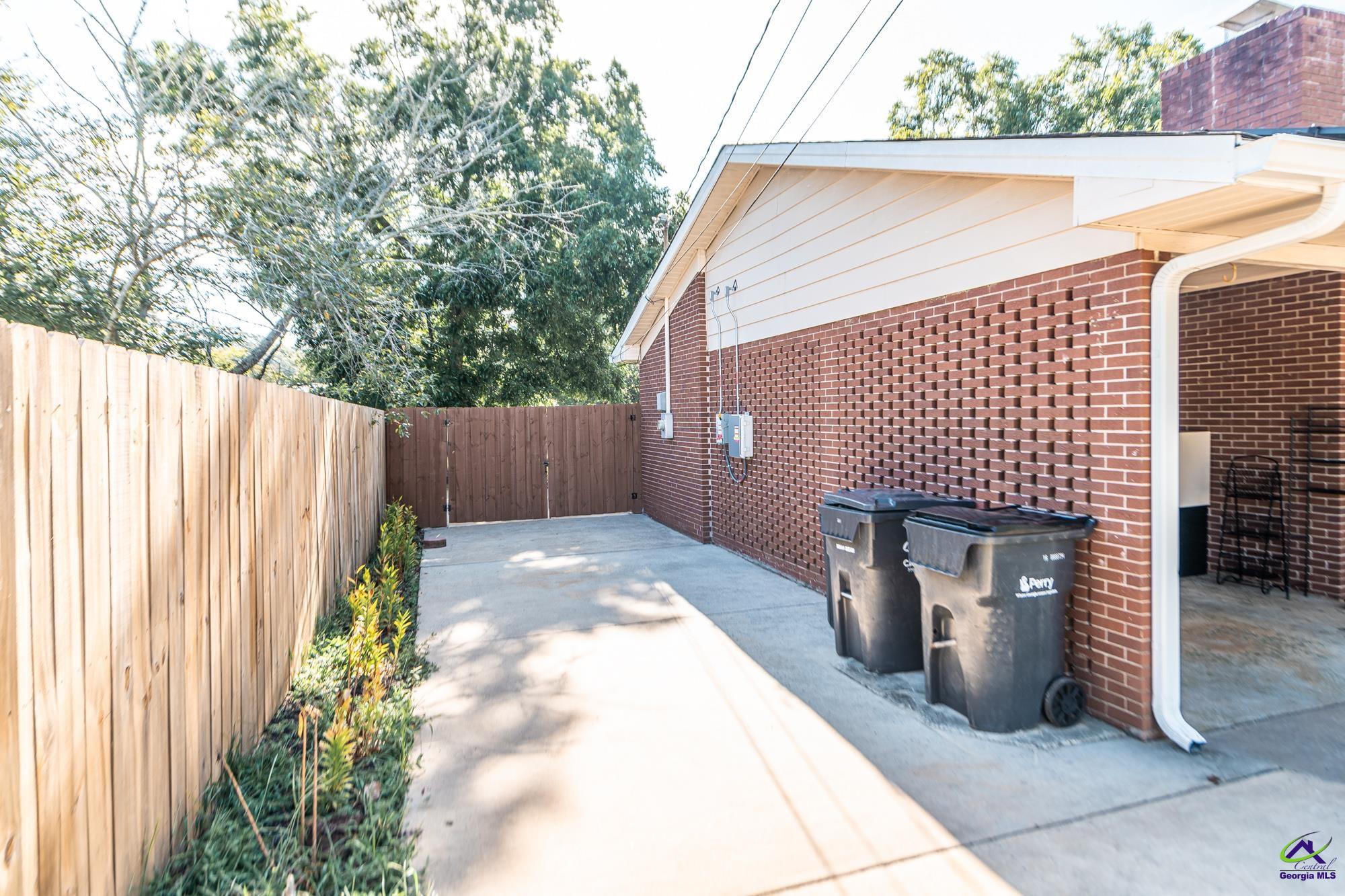 1704 Northside Road