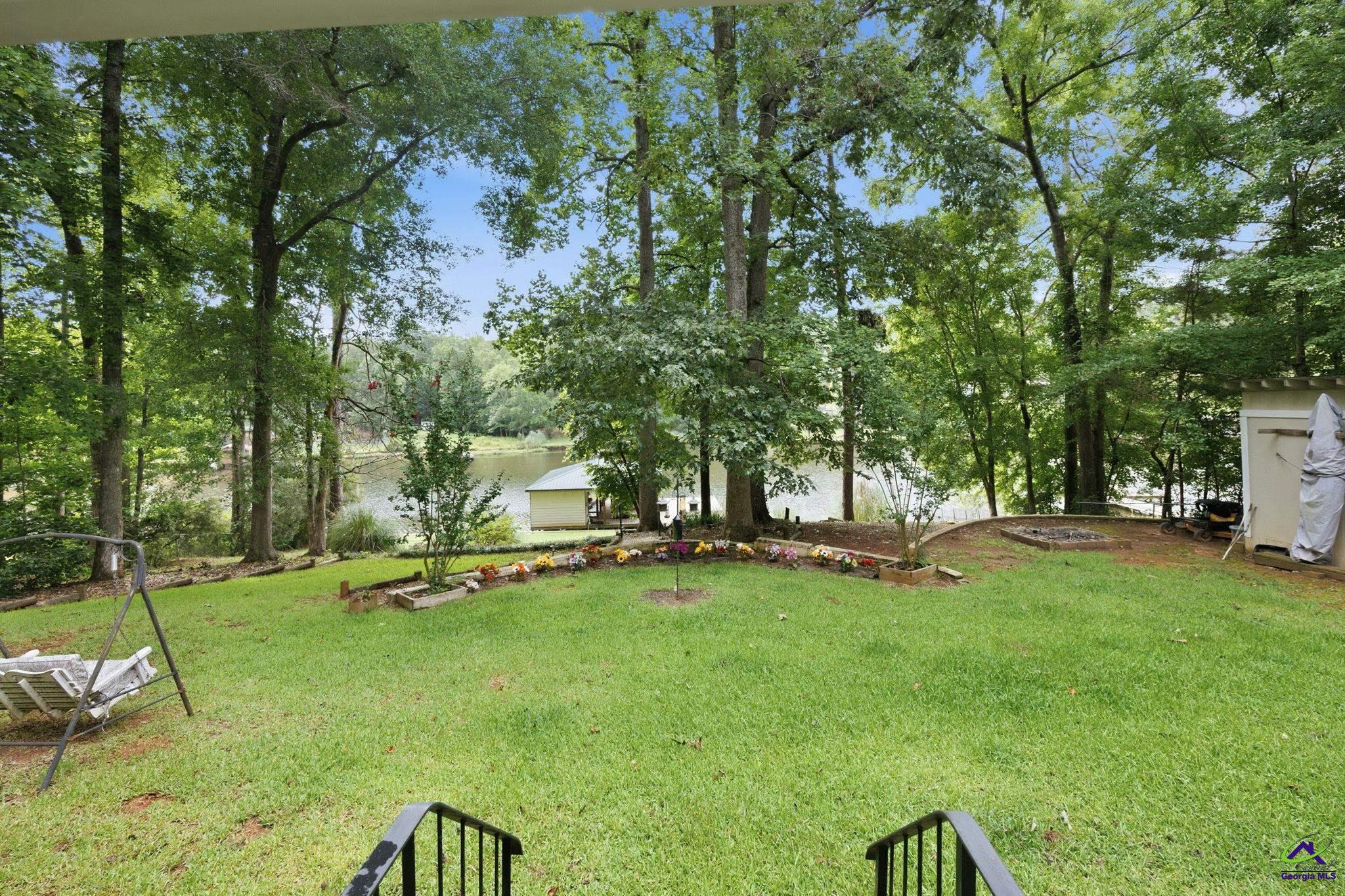 91 Lakeview Circle