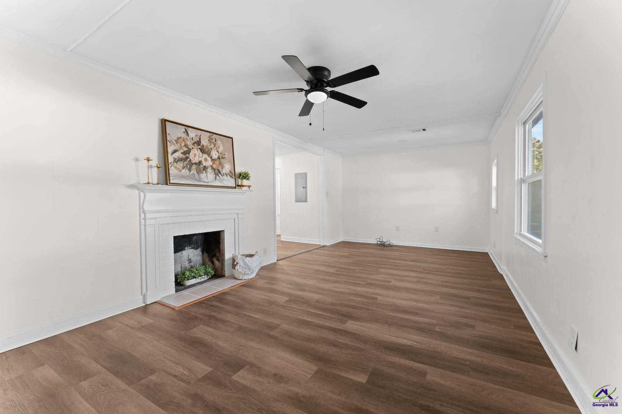 112 Thomas Boulevard