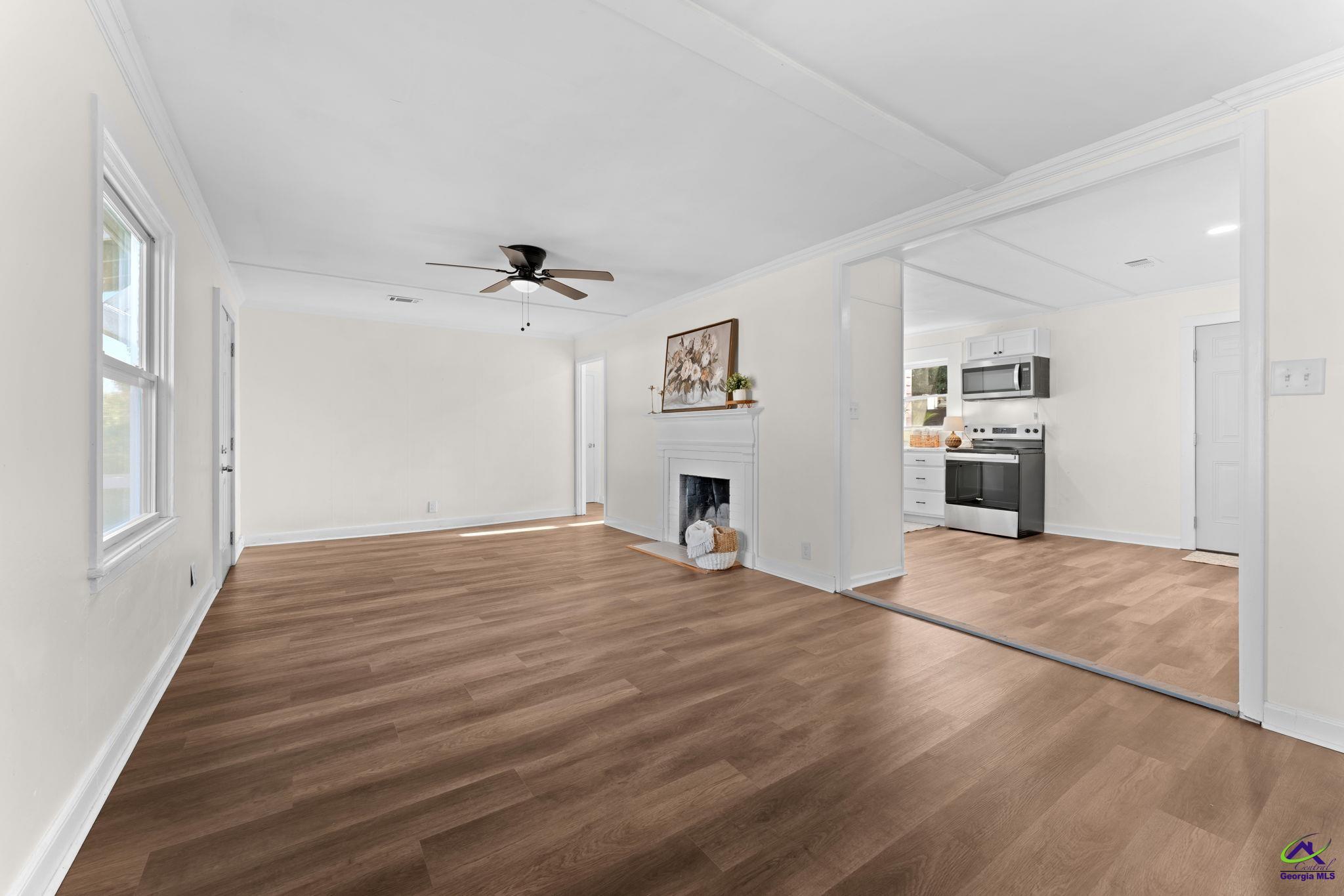 112 Thomas Boulevard