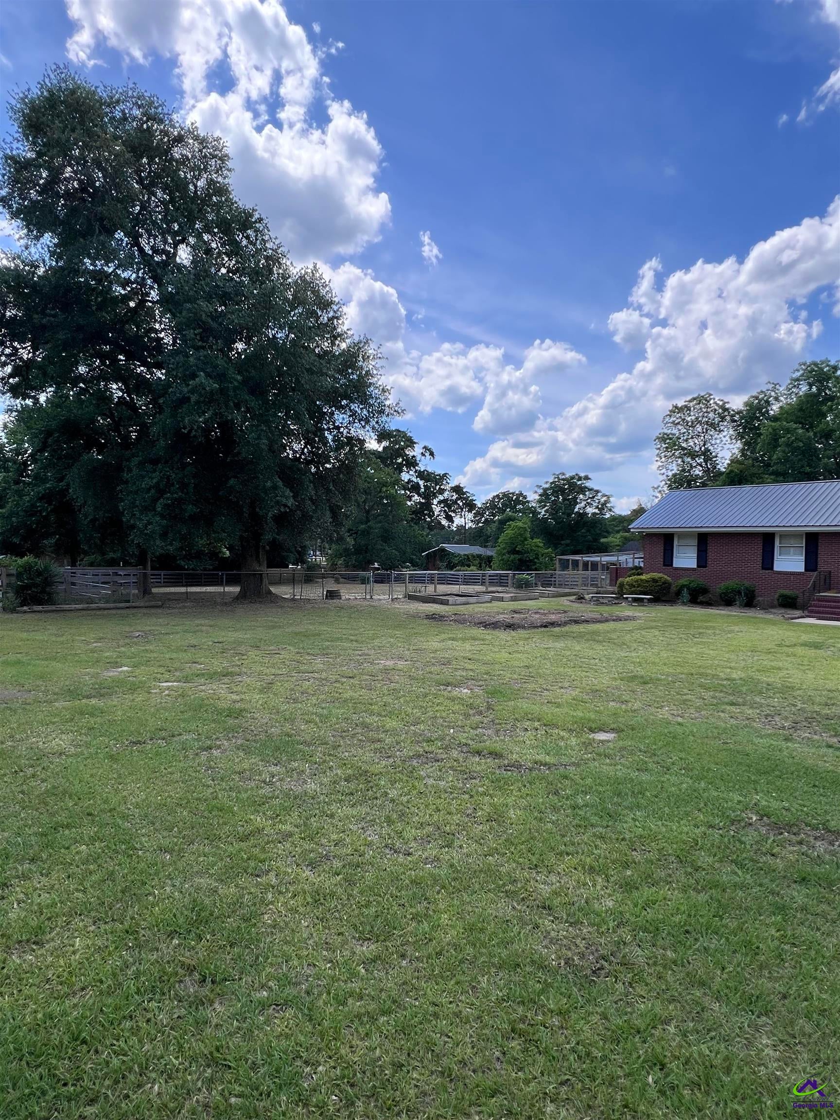 2205 Stonewall Street