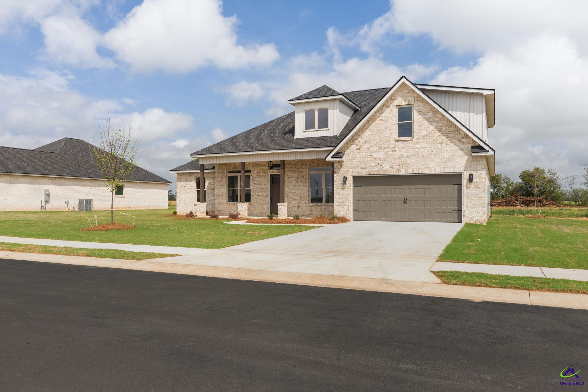 209 Farmland Circle