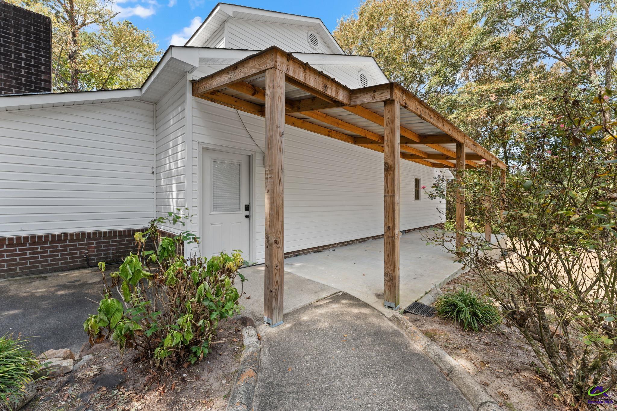 5682 Hartley Bridge Road