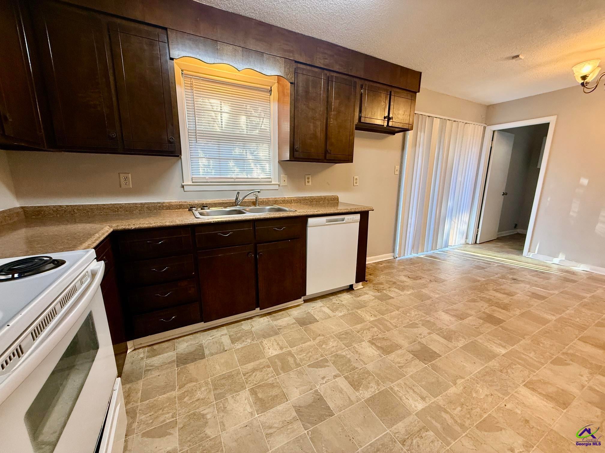 97 Knightsvue Place