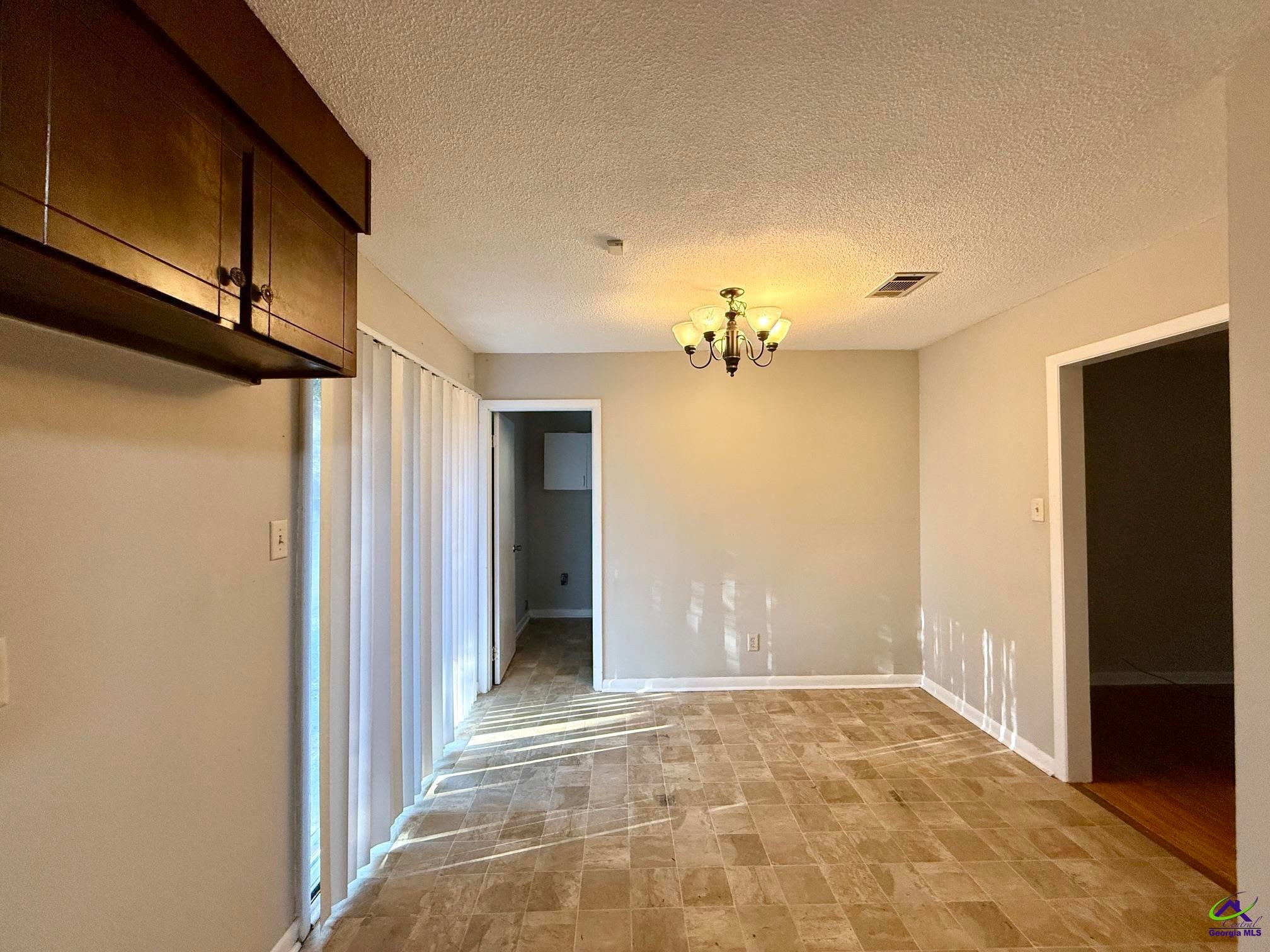 97 Knightsvue Place