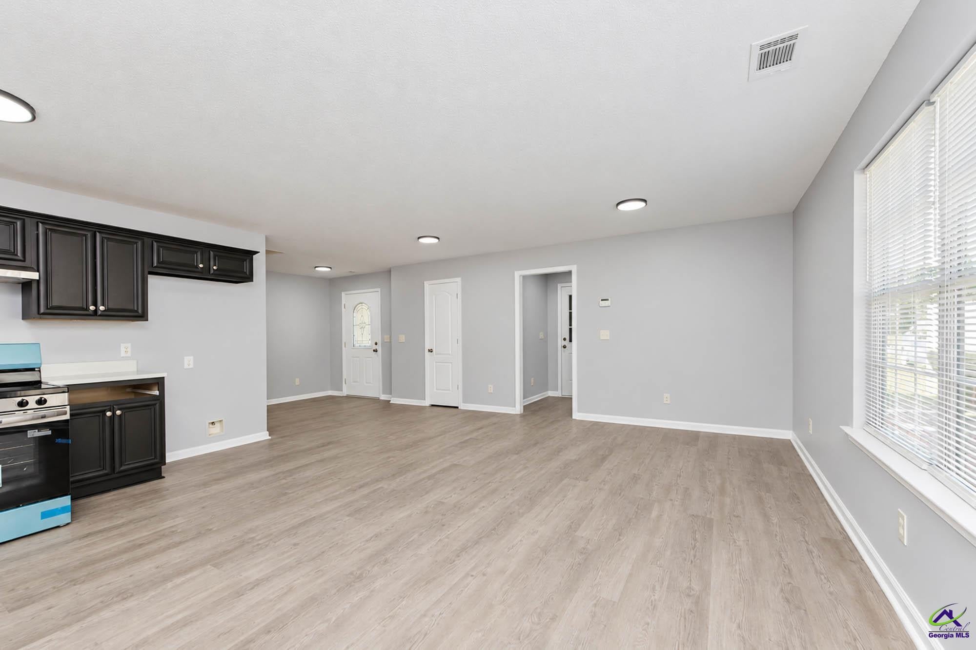 216 Laurel Woods Drive