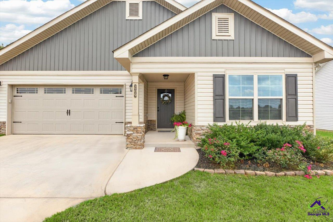 209 Red Tail Circle