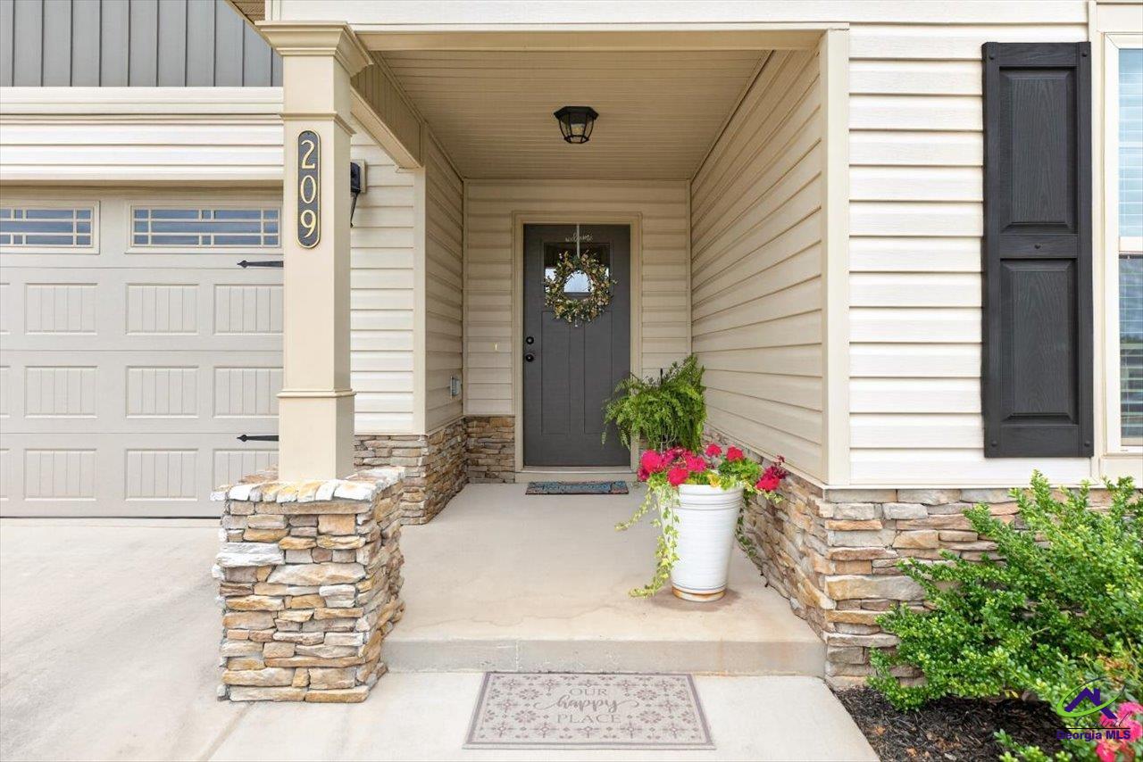 209 Red Tail Circle