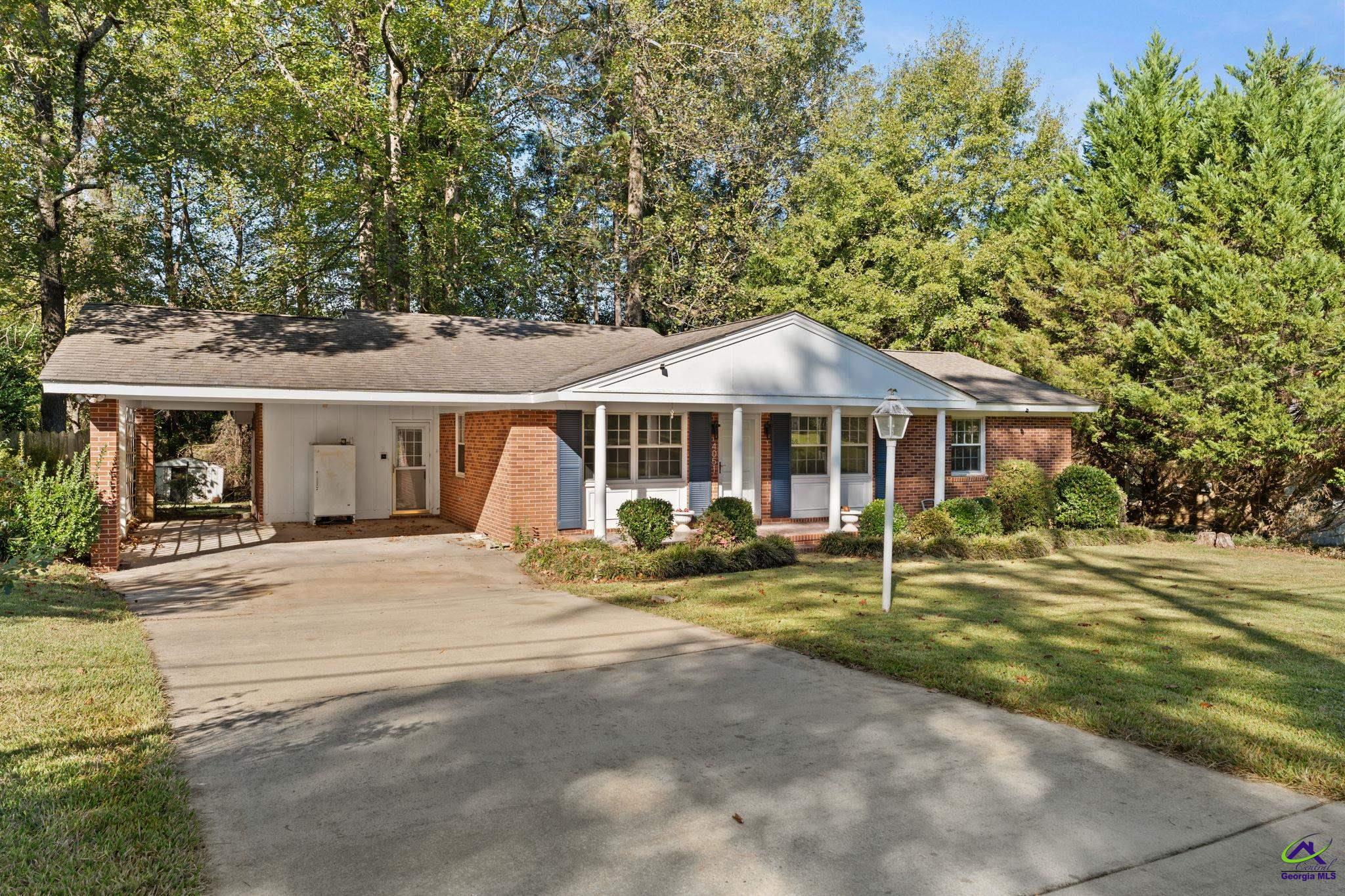 4051 Meadowbrook Drive